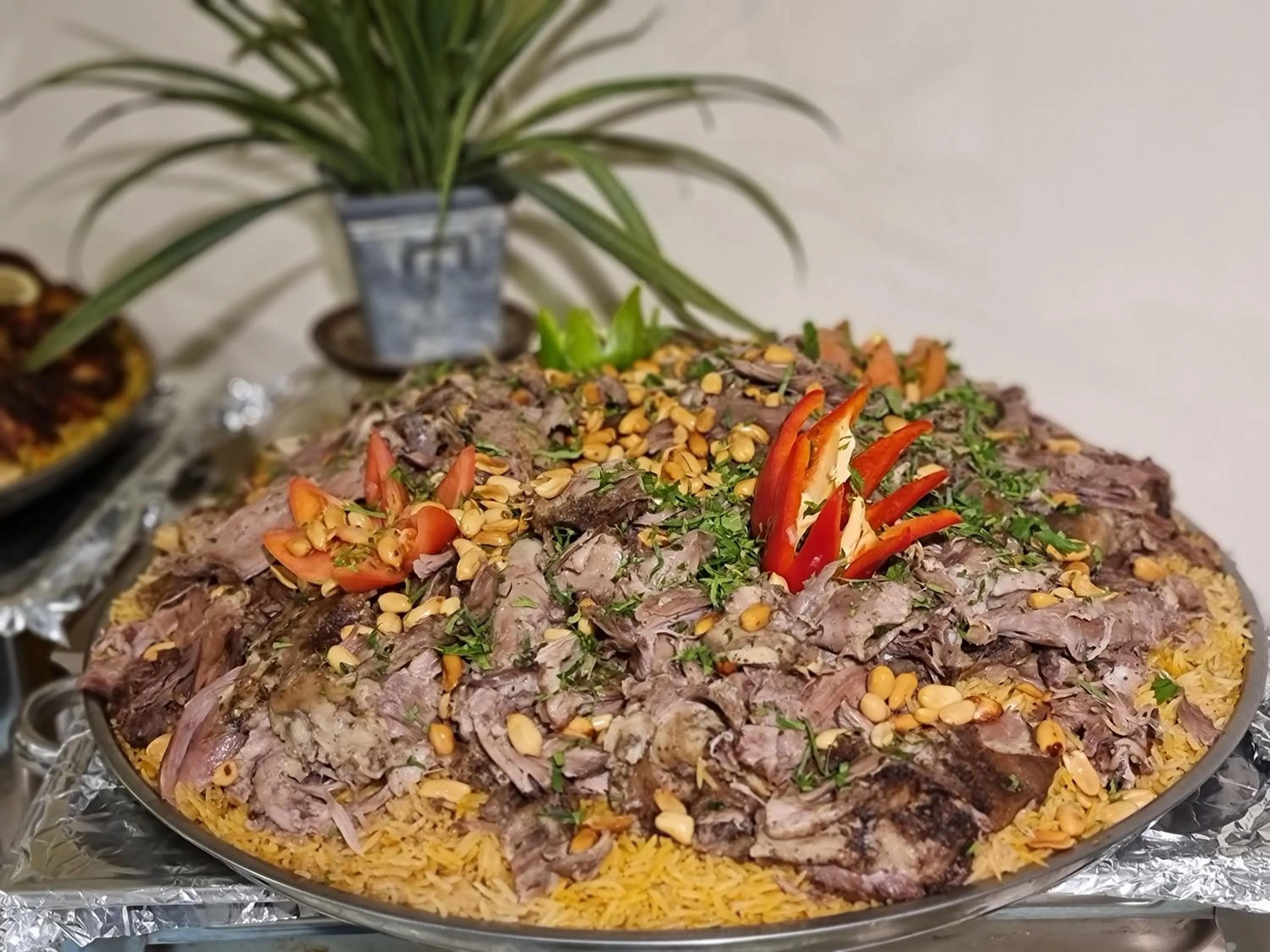 Restaurant/places to eat in City Tower Hotel