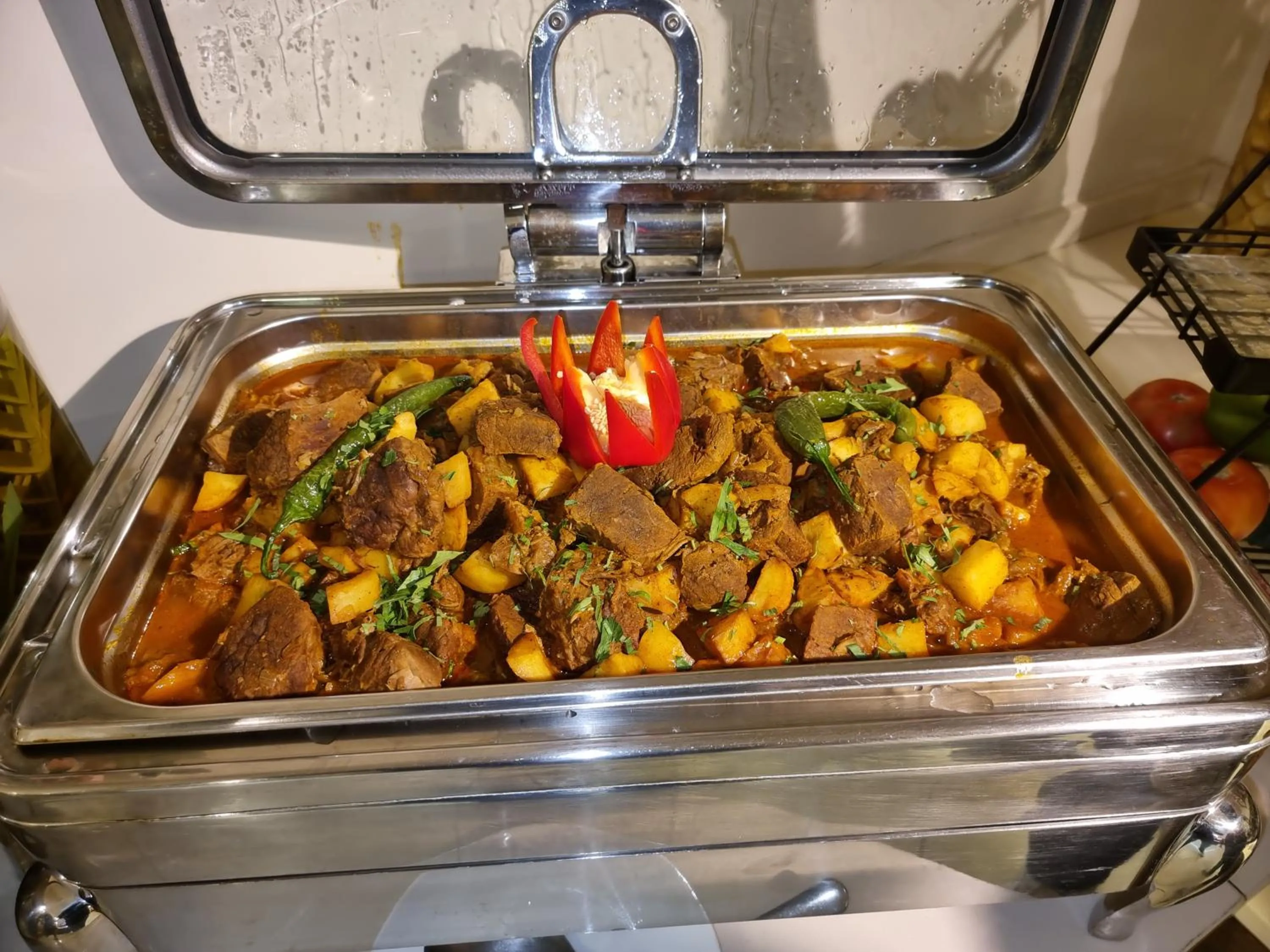 Restaurant/places to eat in City Tower Hotel