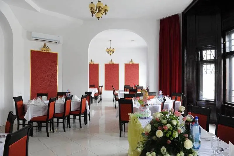 Restaurant/places to eat in Casa Remo - Guesthouse
