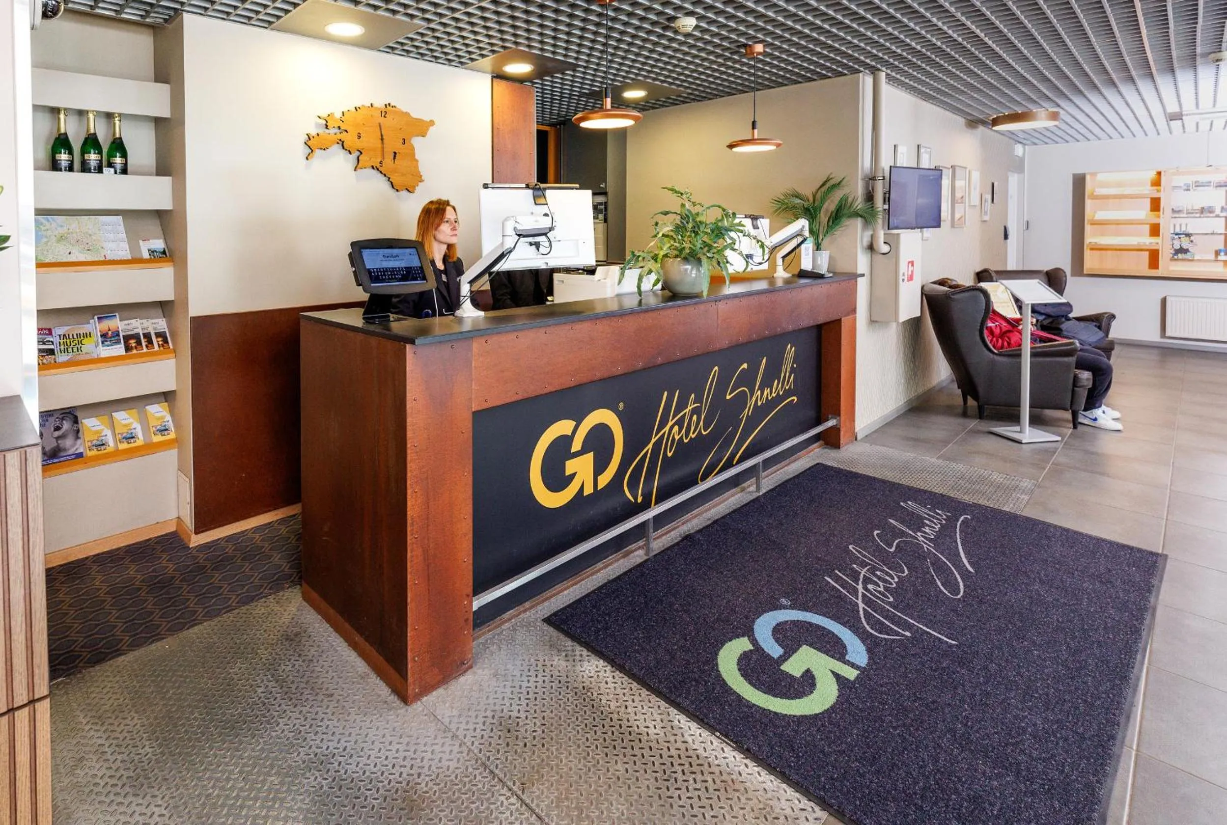 Lobby or reception in Go Hotel Shnelli