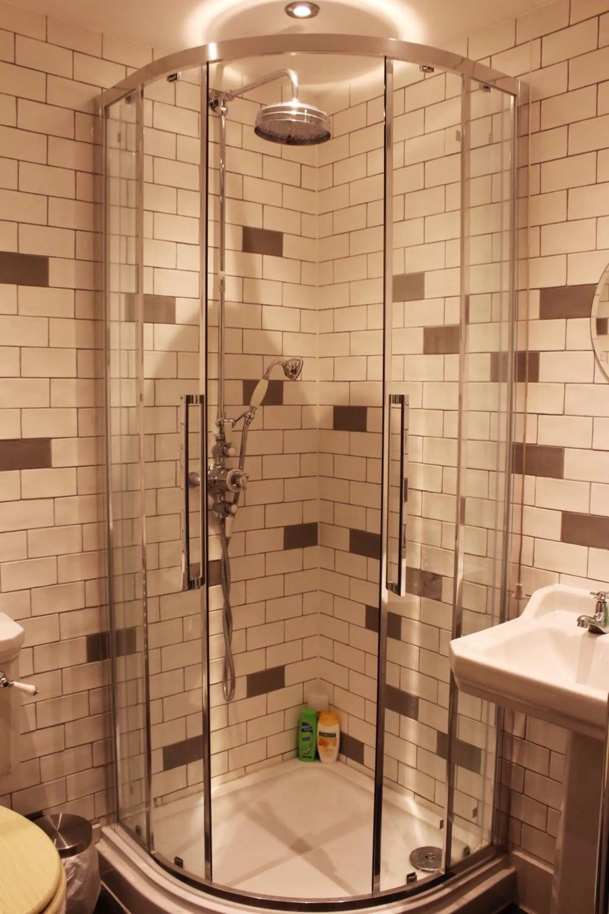 Double or Twin Room with Shared Bathroom - single occupancy in Red Lion Coaching Inn Double or Twin Room with Shared Bathroom - single occupancy in Red Lion Coaching Inn