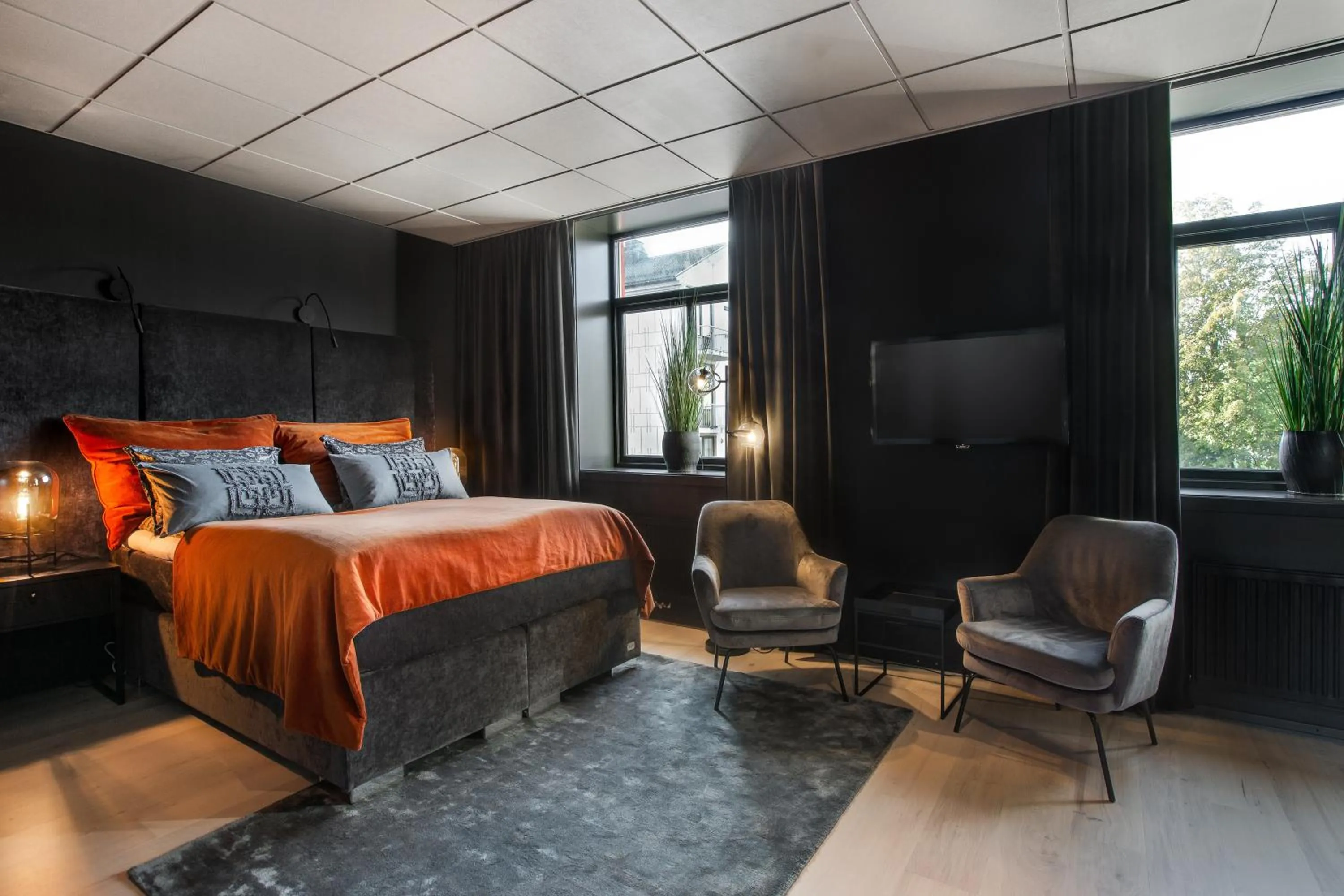 TV and multimedia, Bed in Quality Hotel Grand Kristiansund