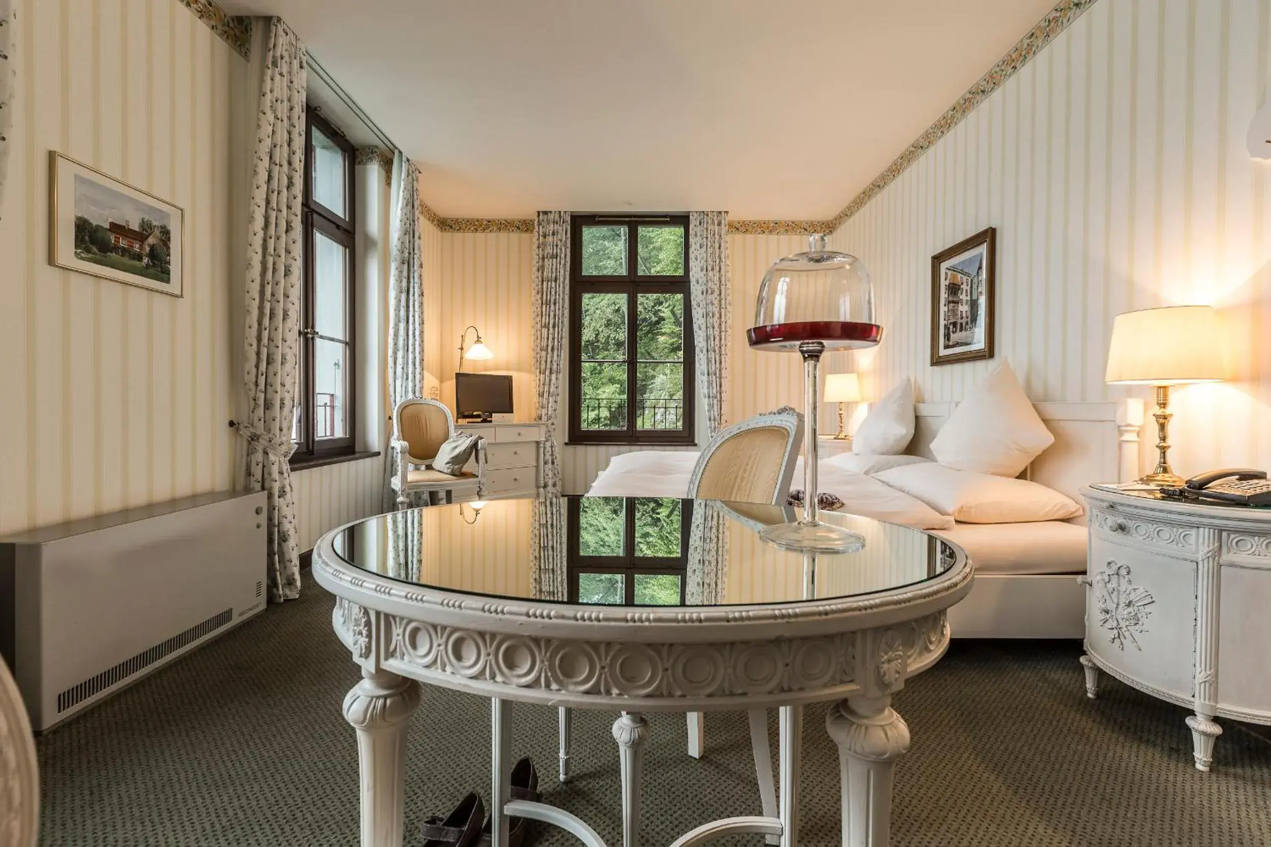 Superior Double Room with Lake View - single occupancy in Grandhotel Giessbach Superior Double Room with Lake View - single occupancy in Grandhotel Giessbach