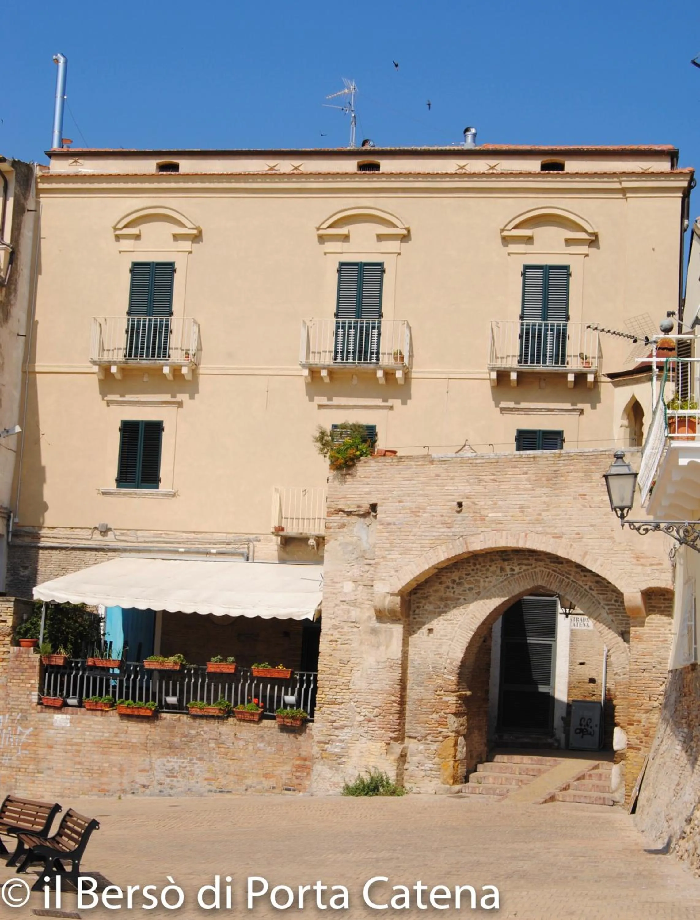 Property building in Il Bersó di Porta Catena