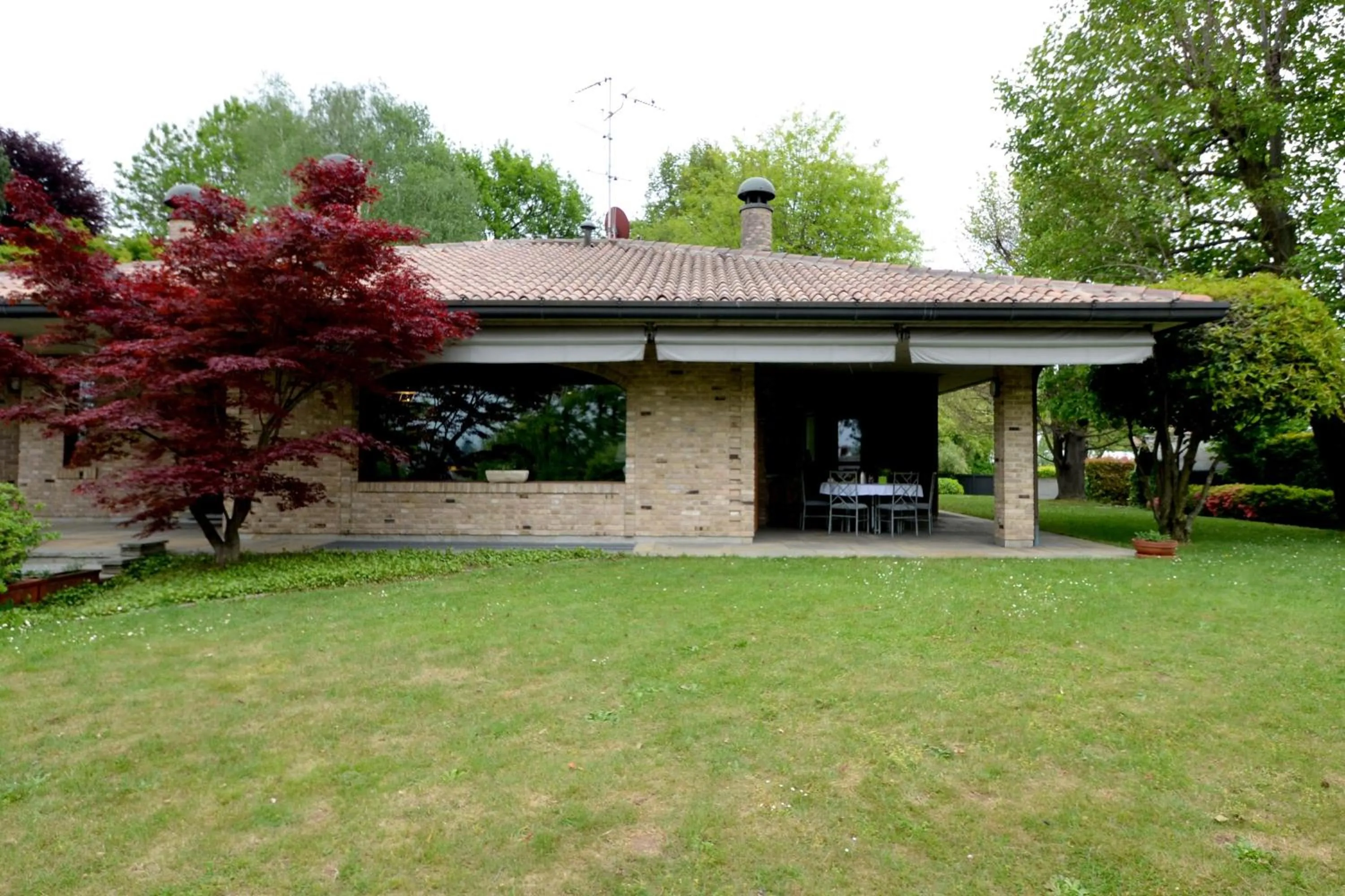 Property building in Villa Onorina