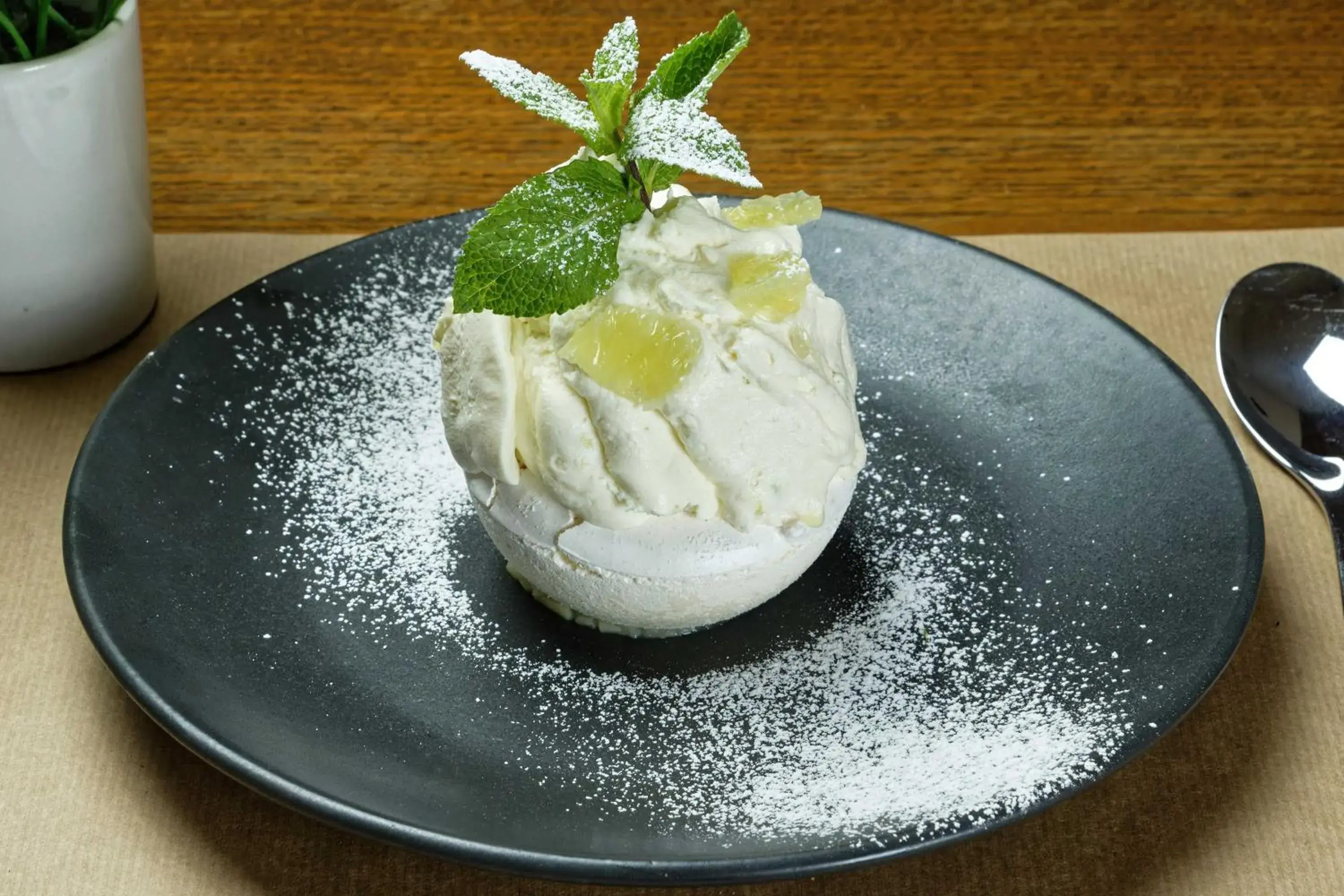 Food close-up in Contact Hôtel du Commerce et son restaurant Côte à Côte Food close-up in Contact Hôtel du Commerce et son restaurant Côte à Côte