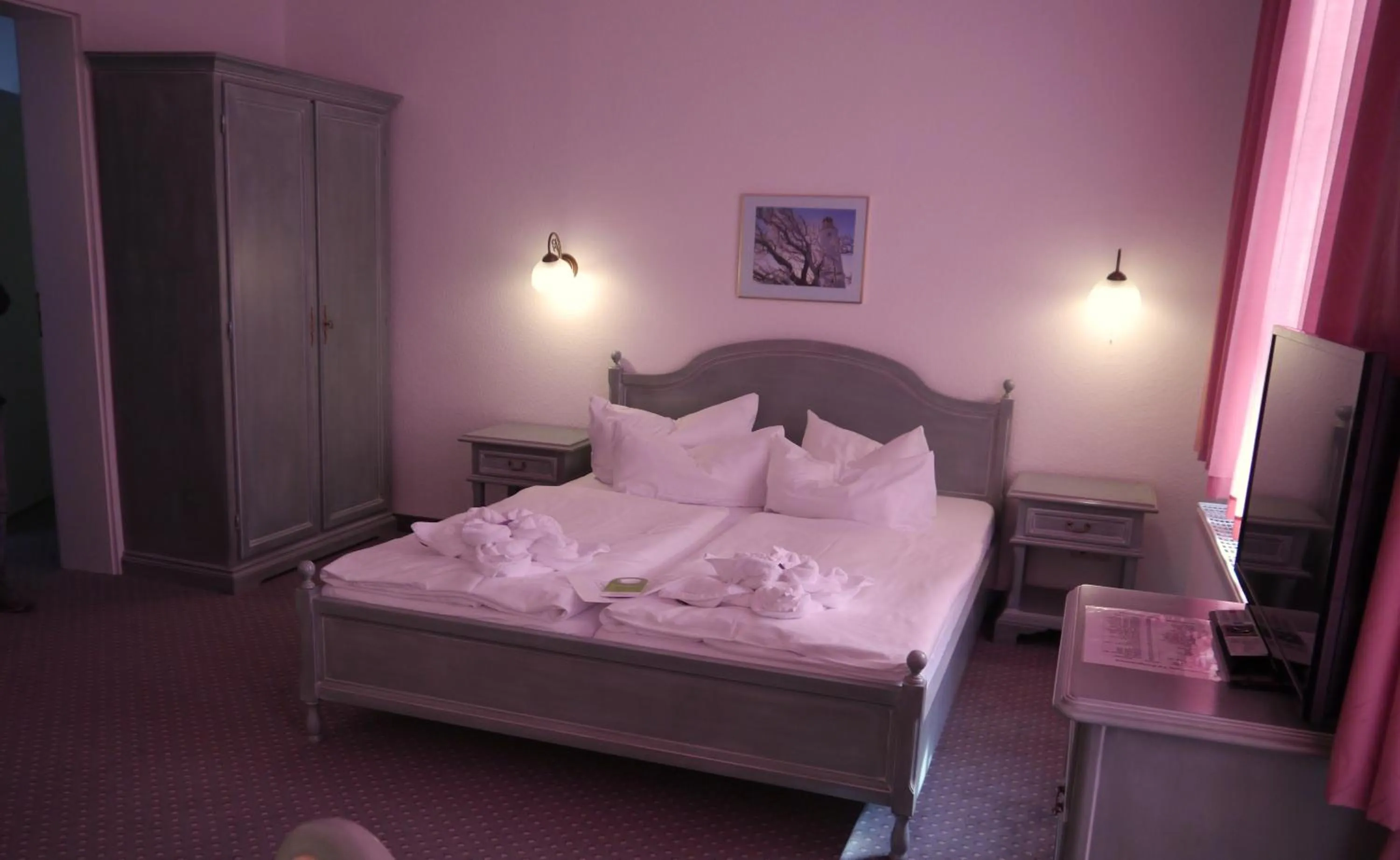 Photo of the whole room, Bed in Hotel Esplanade Garni