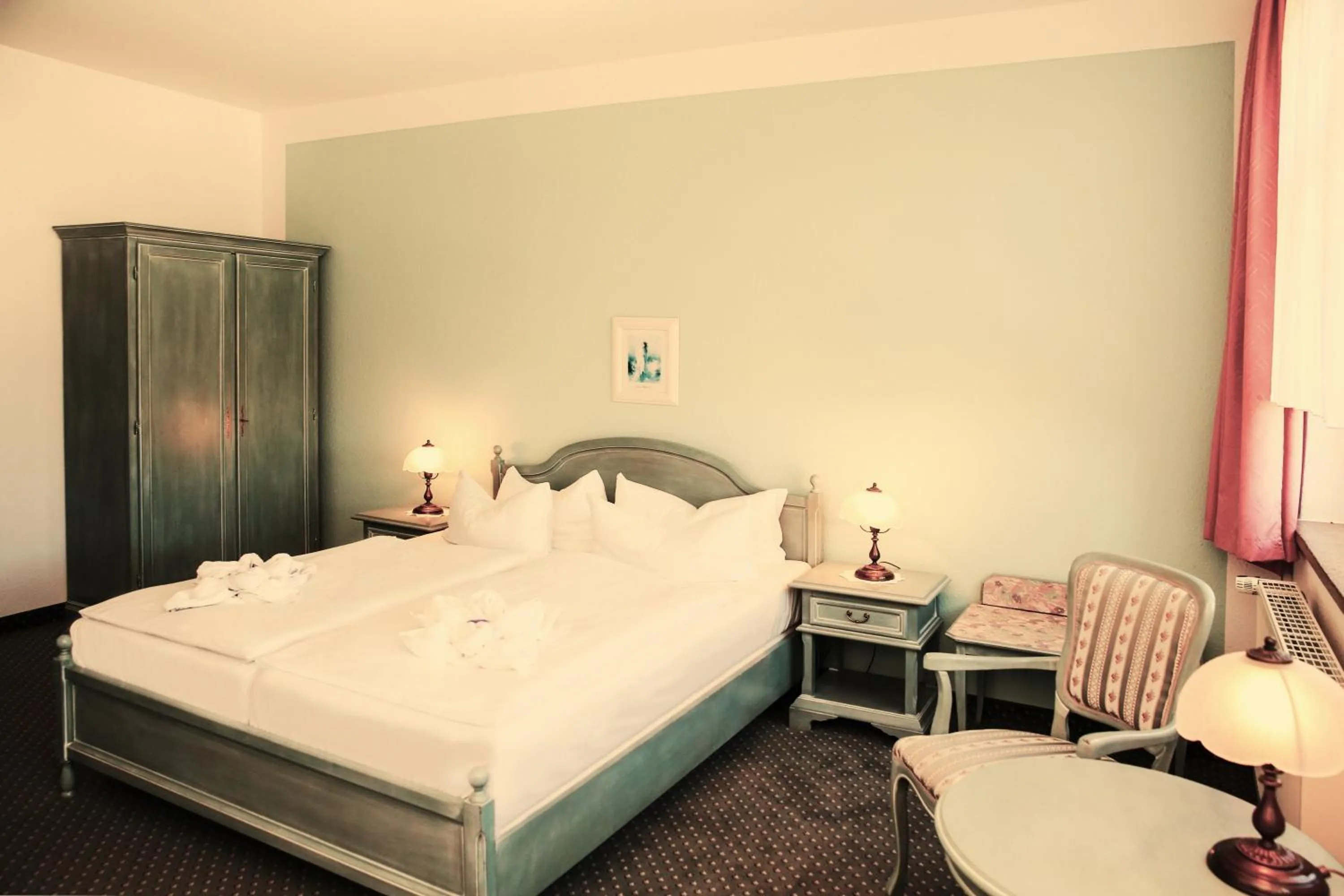 Bed in Hotel Esplanade Garni