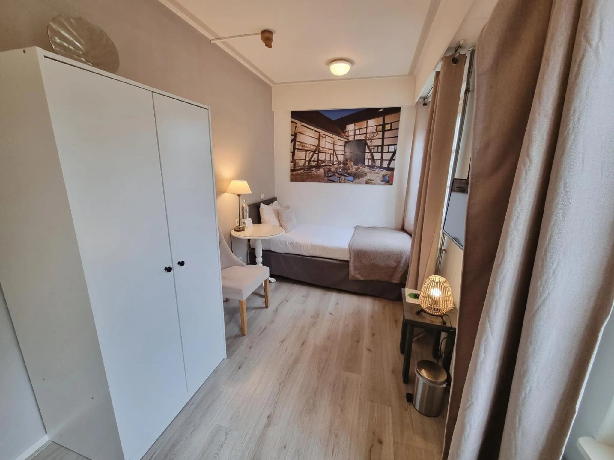 Photo of the whole room, Bed in Hotel Brull