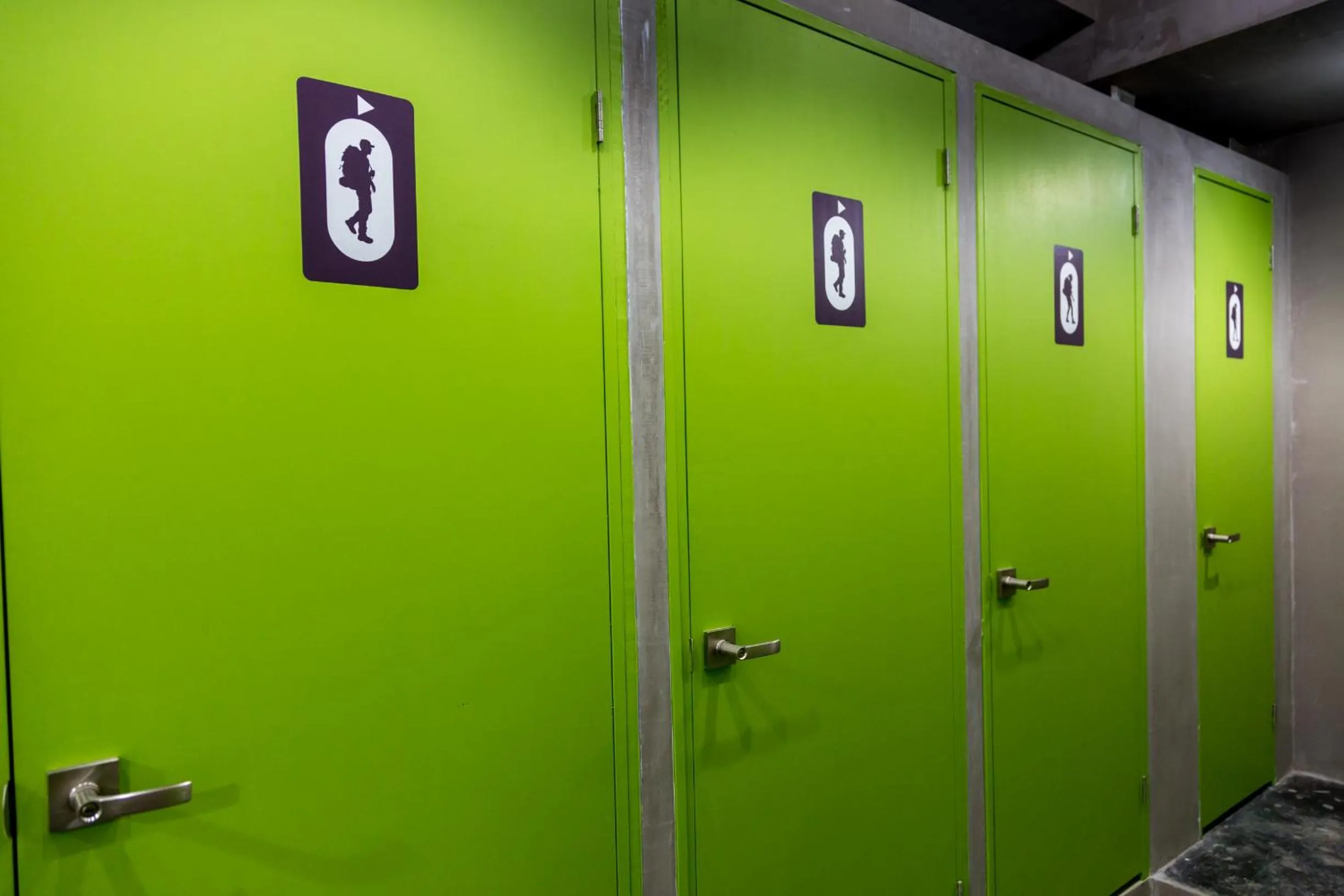 Bathroom in Nomada Urban Beach Hostel- Calle Loiza