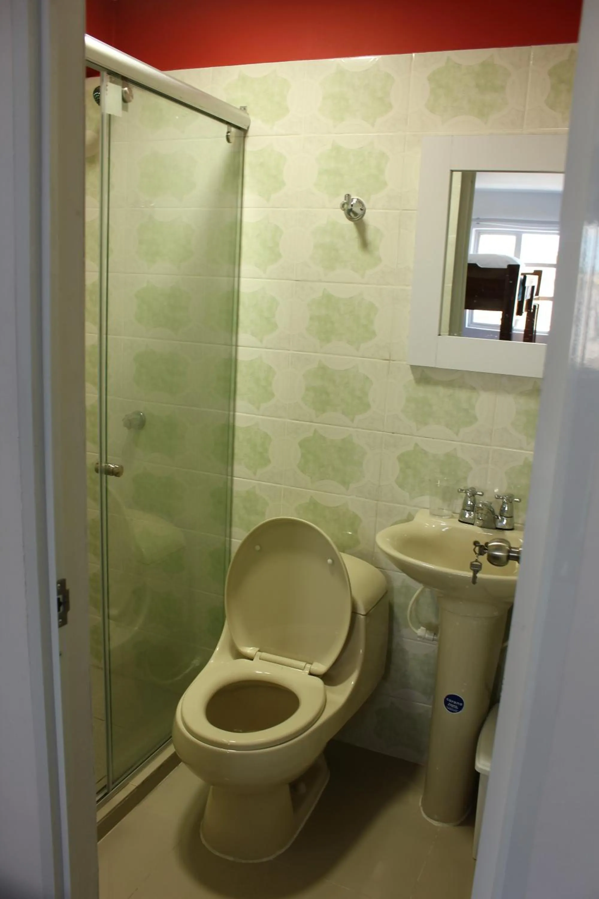 Quadruple Room with Private Bathroom - single occupancy in Hotel Brisas del Nare