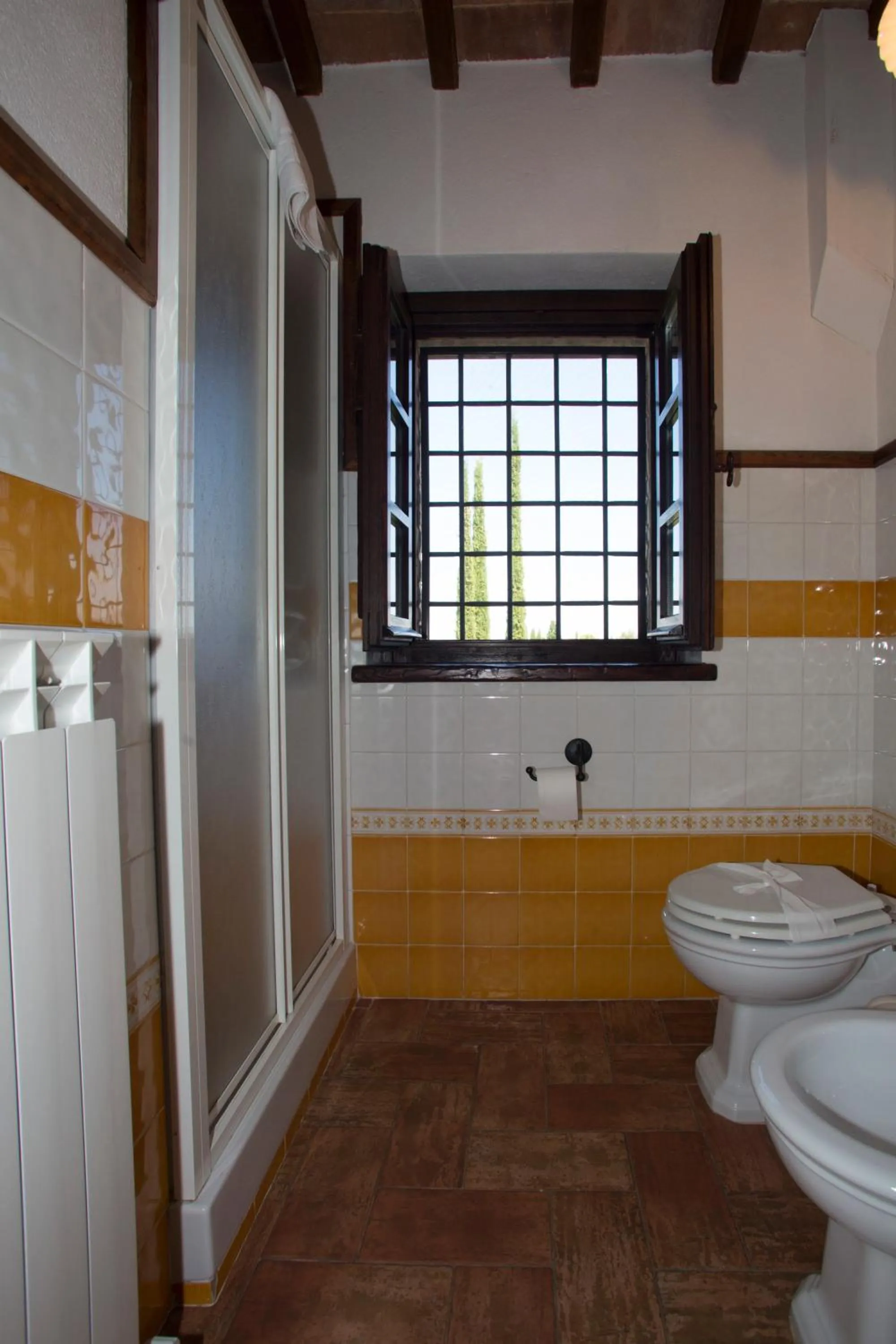 Bathroom in Terre Del Cantico Country House