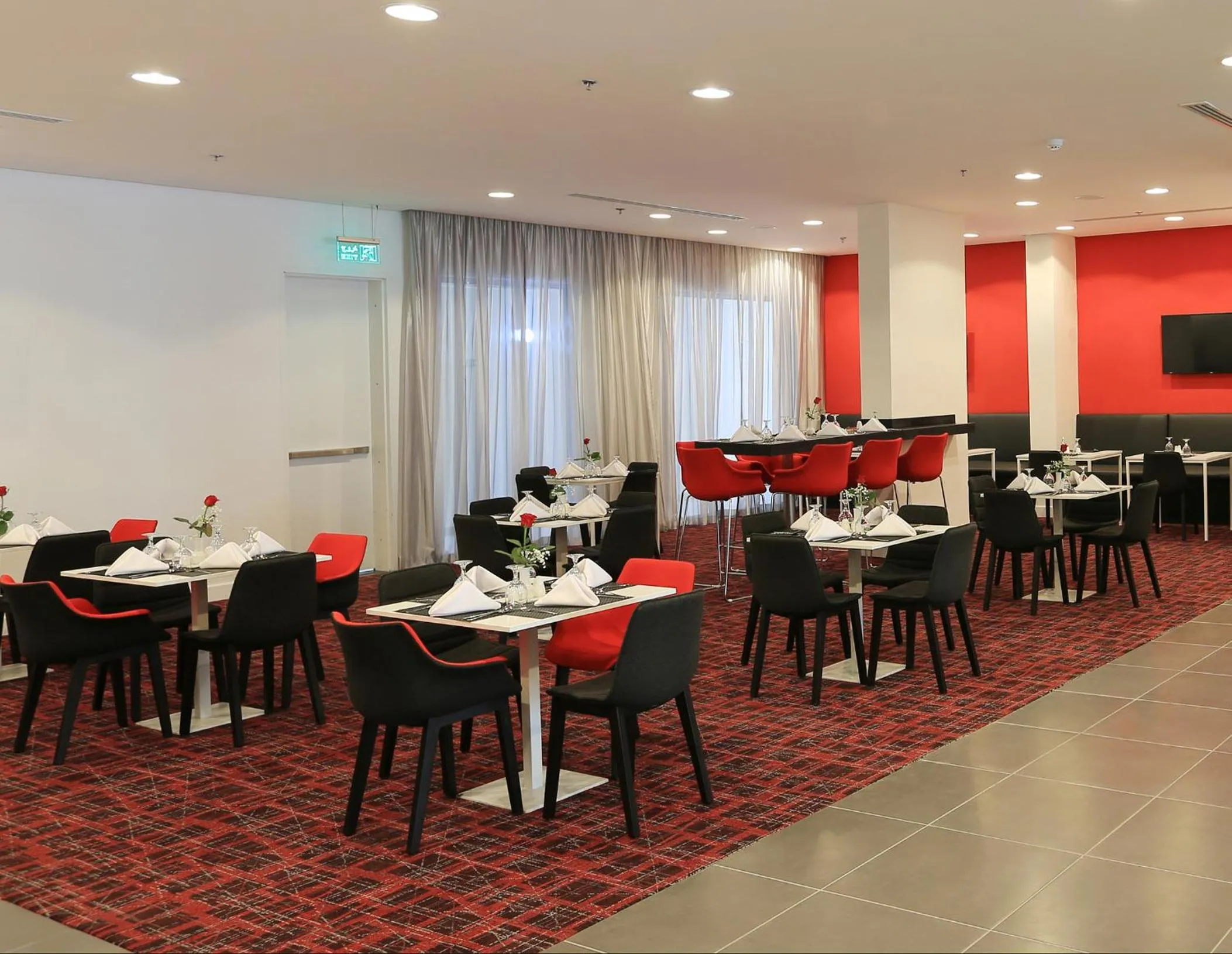 Restaurant/places to eat in Ramada Encore Al Khobar Olaya