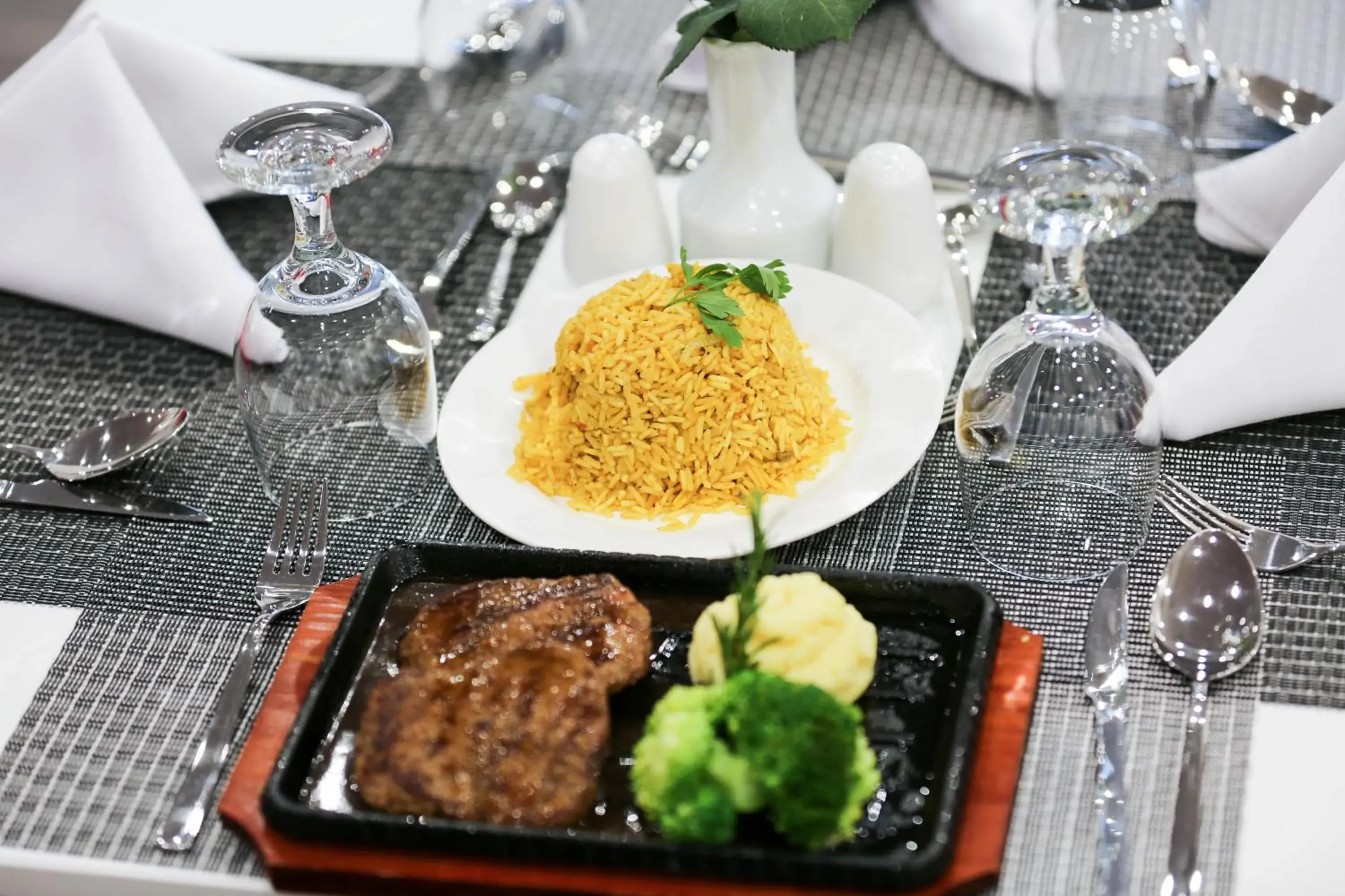 Food and drinks in Ramada Encore Al Khobar Olaya Food and drinks in Ramada Encore Al Khobar Olaya