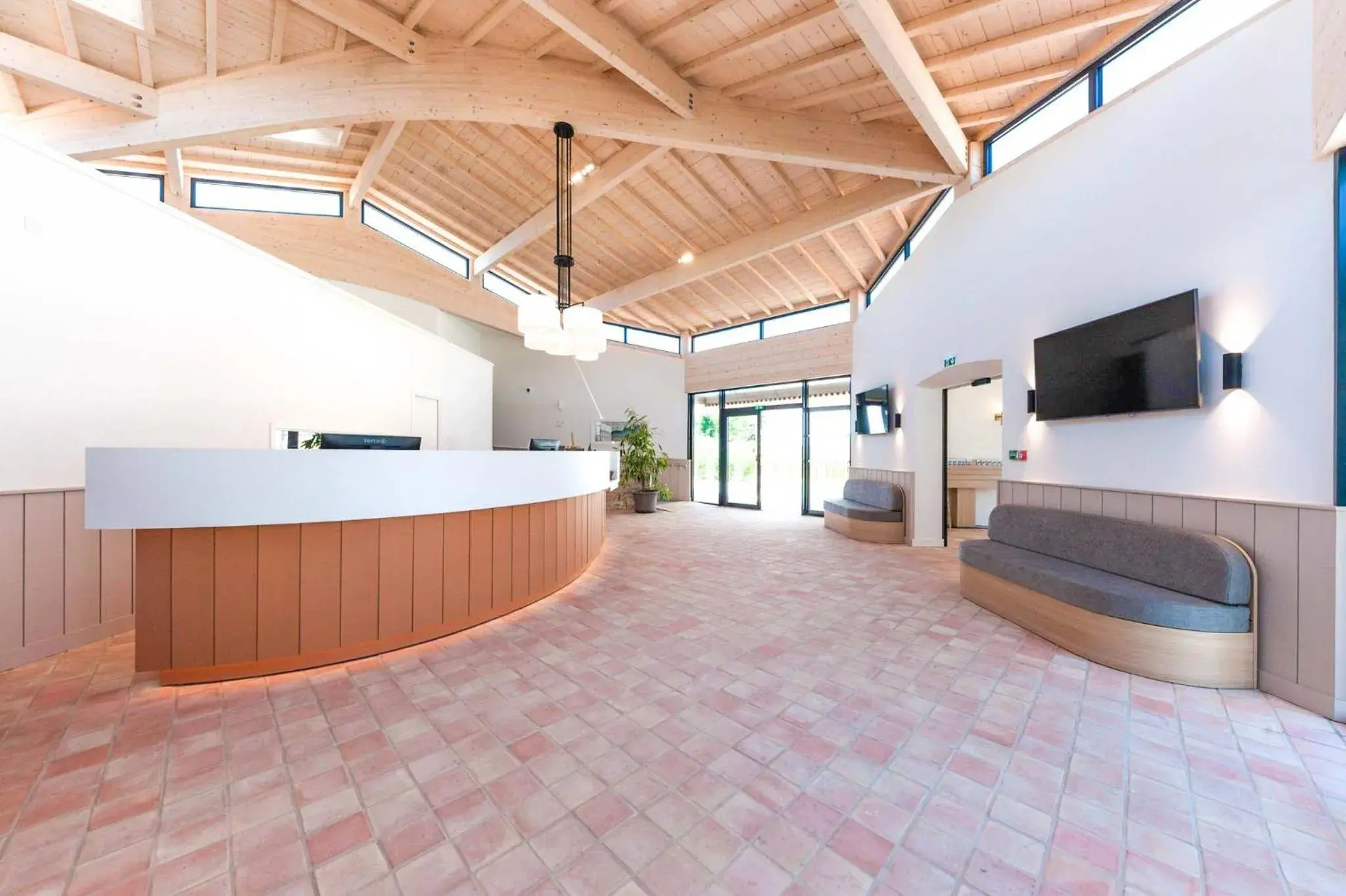 Facade/entrance in Hôtel Les Grenettes Facade/entrance in Hôtel Les Grenettes