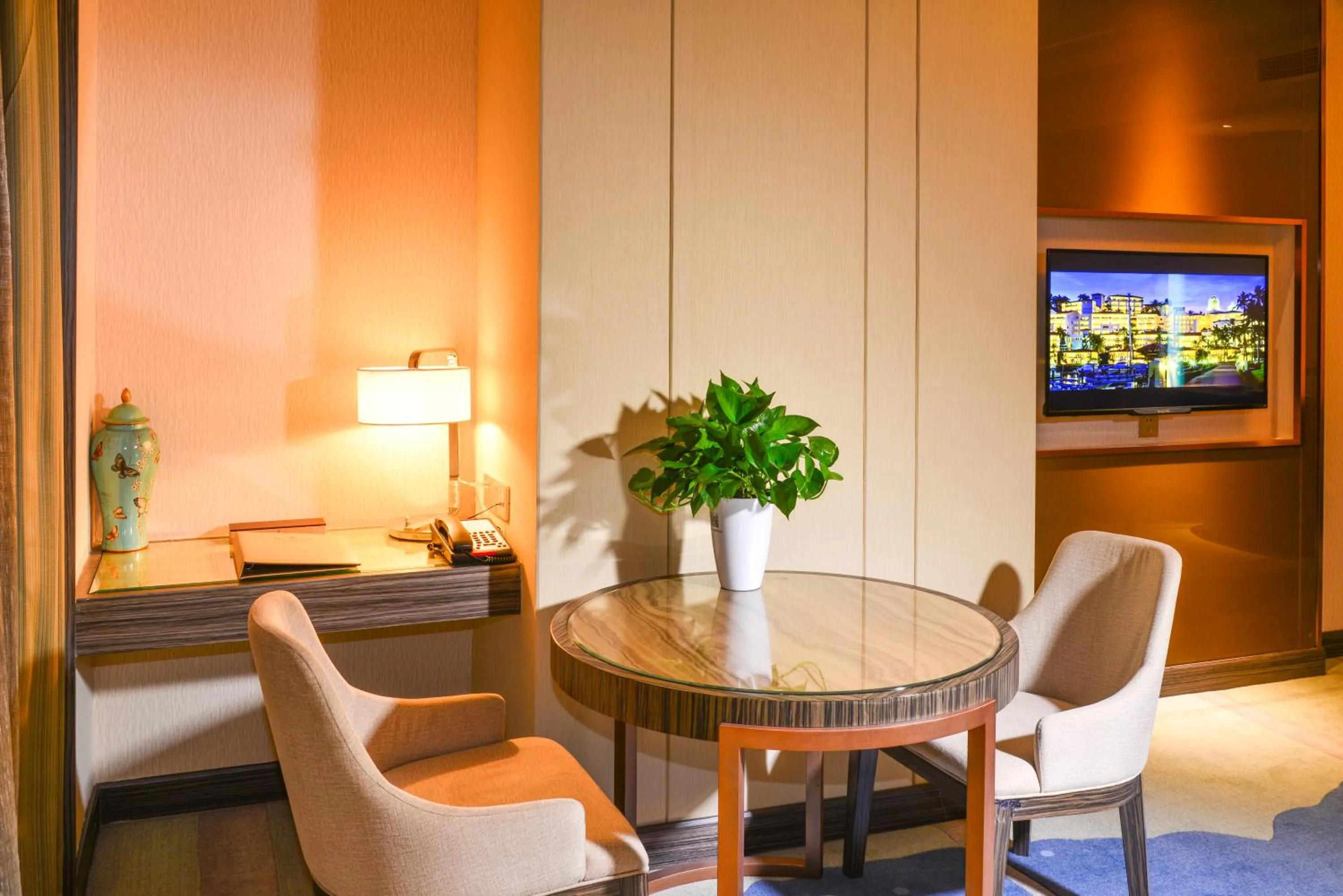 Seating area in Ramada Heze