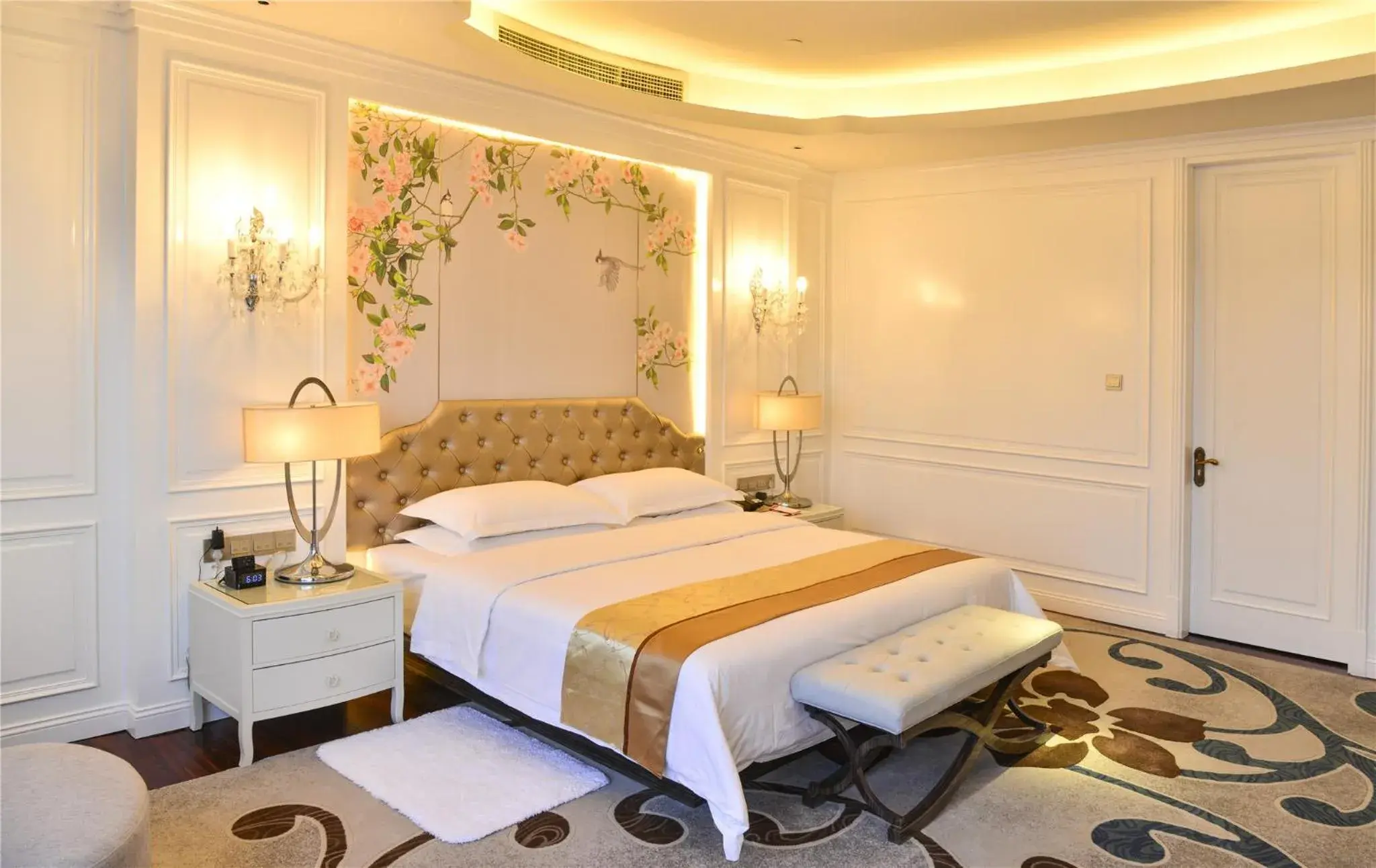 Photo of the whole room, Bed in Ramada Heze Photo of the whole room, Bed in Ramada Heze