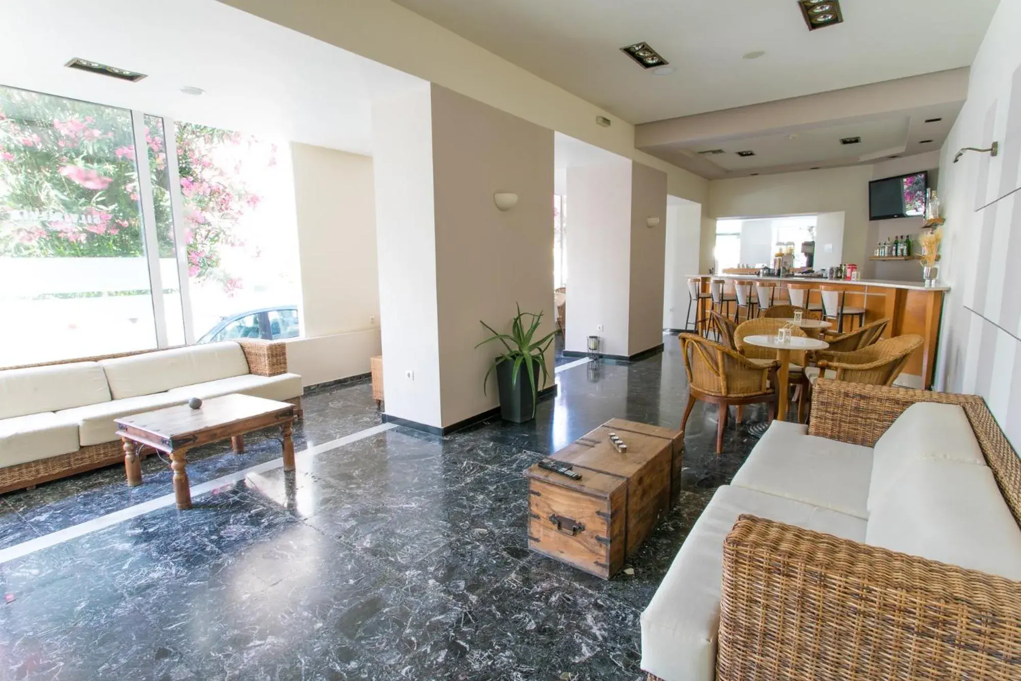 Lounge or bar in City Plus Rhodes Hotel Lounge or bar in City Plus Rhodes Hotel