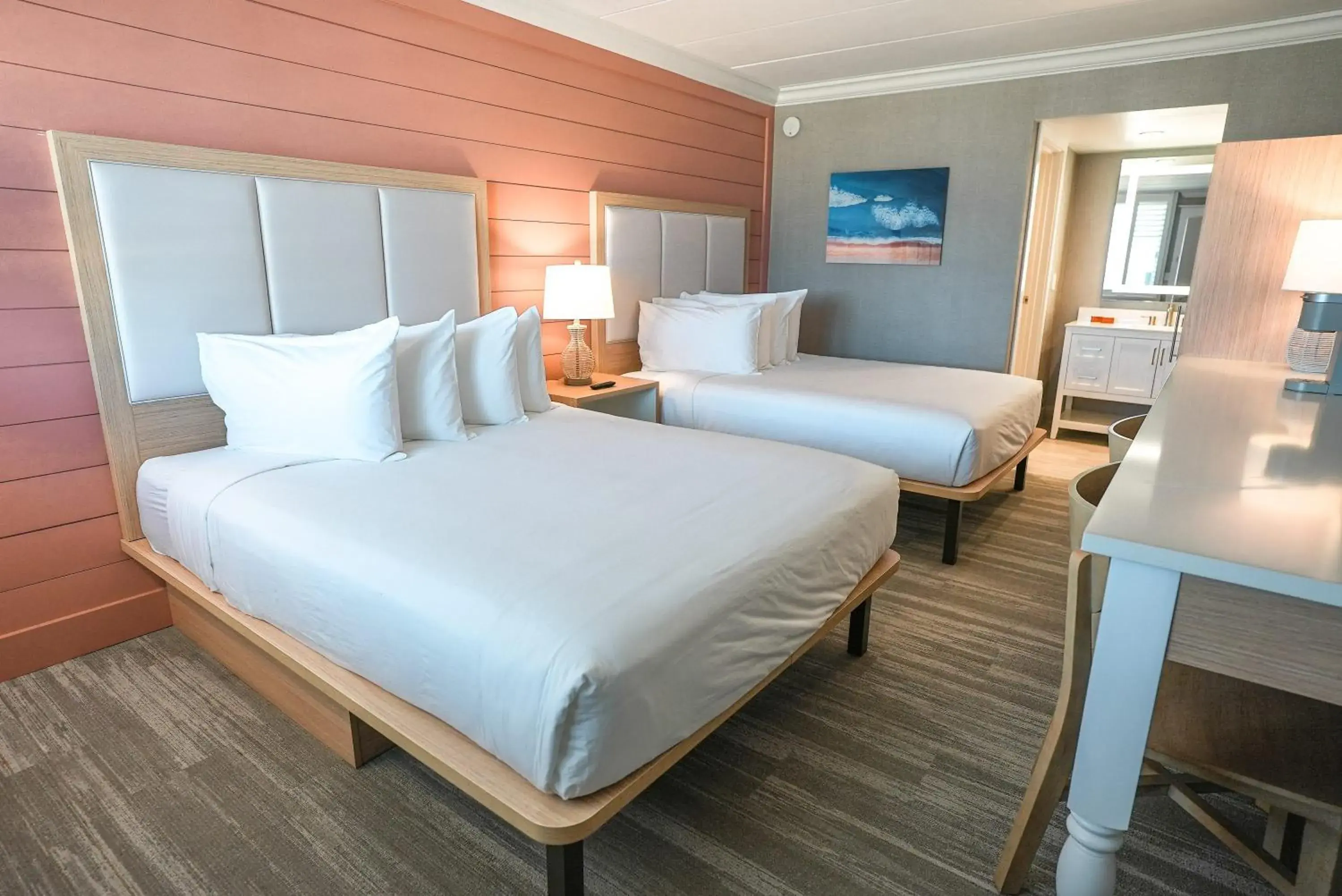 Superior Queen Room with Two Queen Beds in Spray Beach Hotel Superior Queen Room with Two Queen Beds in Spray Beach Hotel