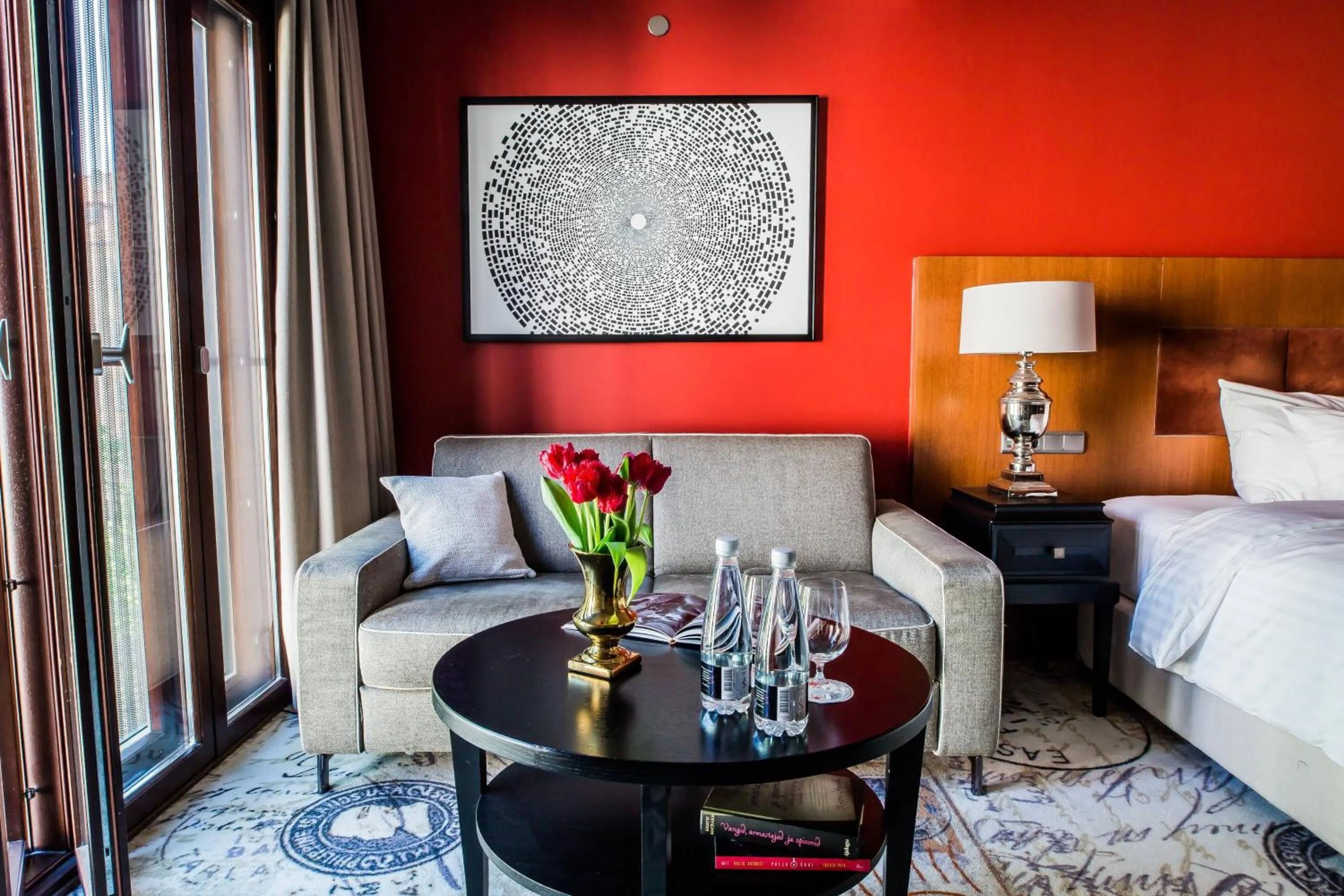 Photo of the whole room, Bed in Hotel Telegraaf, Autograph Collection