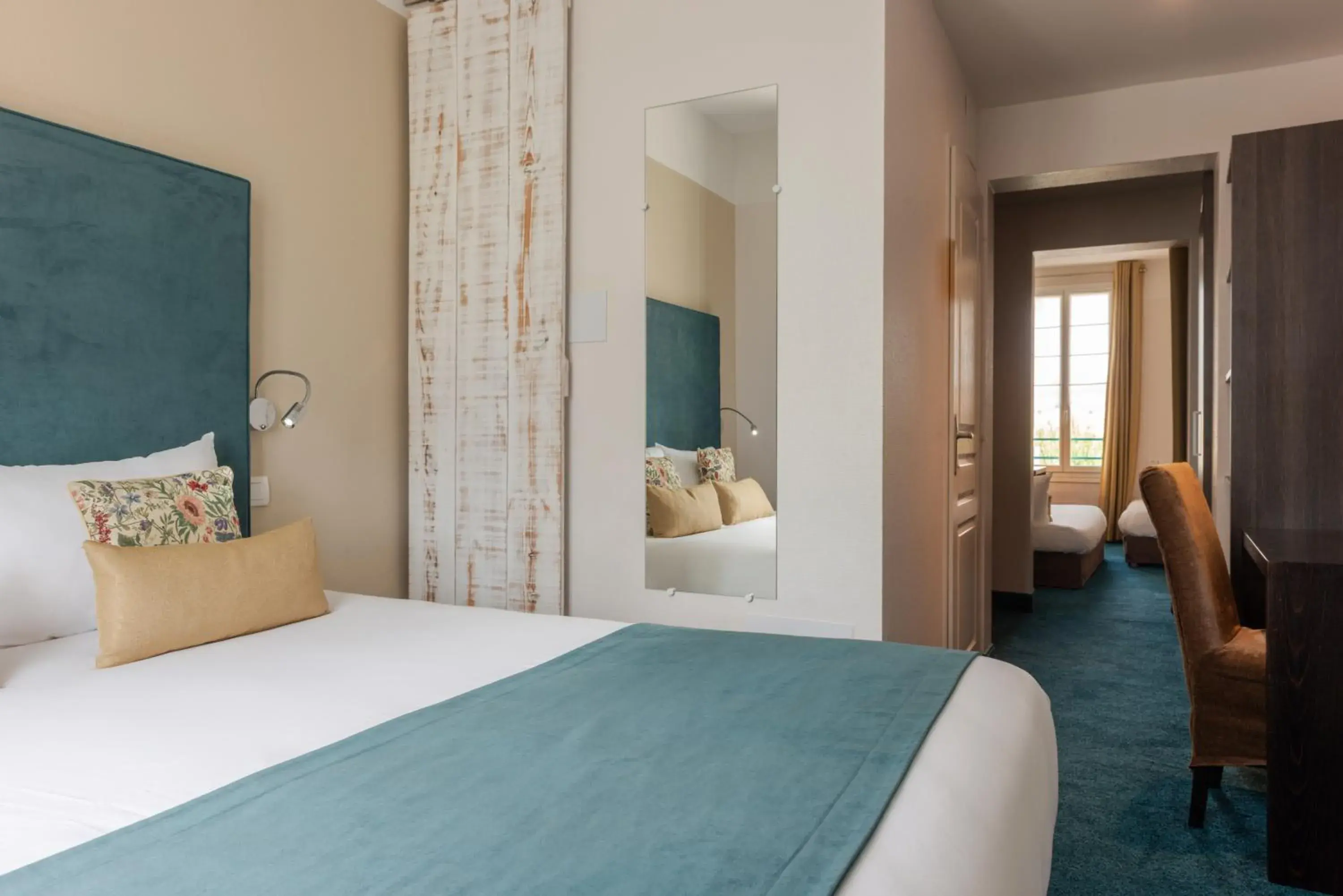 Family, Bed in The Originals Boutique Hôtel La Villa Ouest & Spa Family, Bed in The Originals Boutique Hôtel La Villa Ouest & Spa