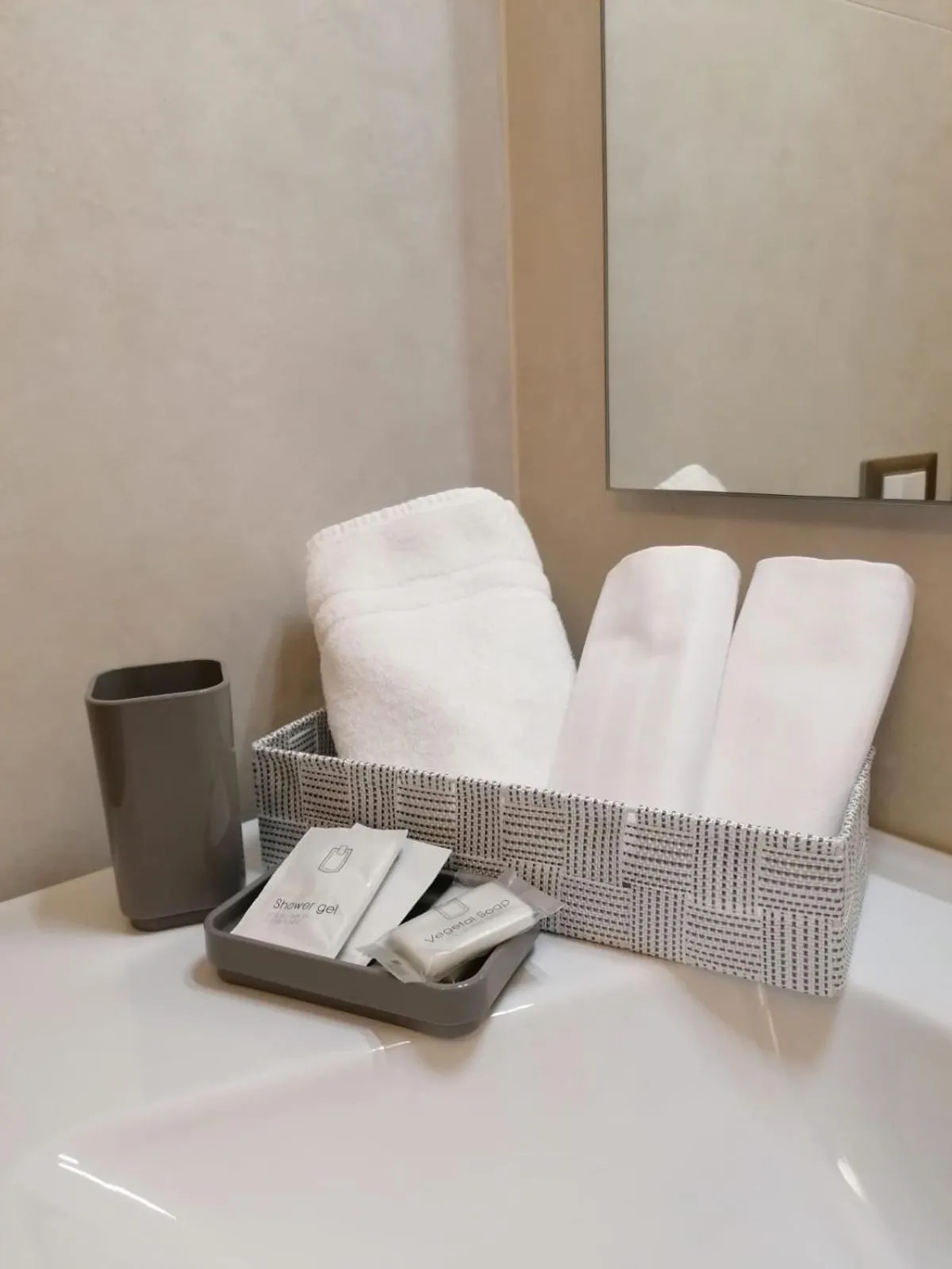 Shower in Hotel Europa