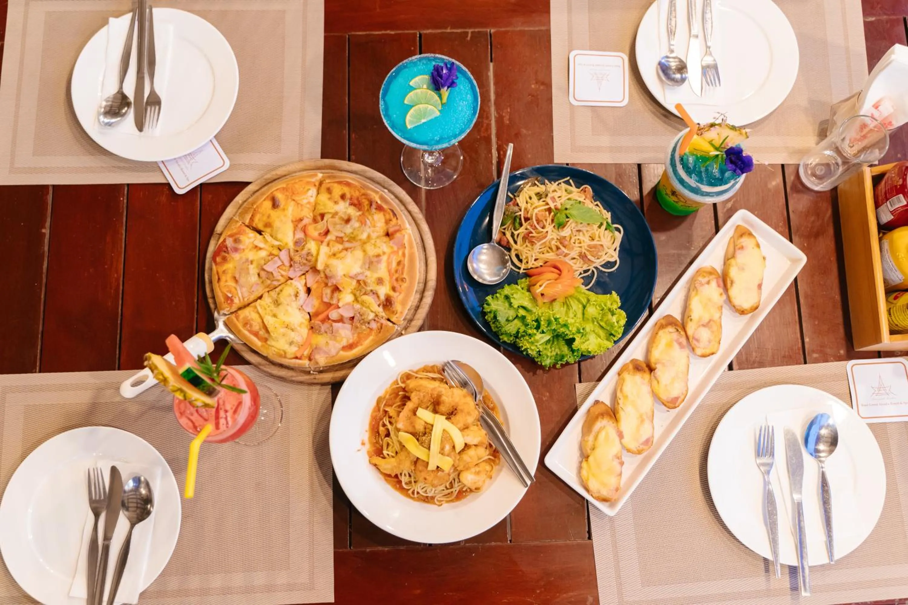 Food and drinks in Baan Grood Arcadia Resort & Spa