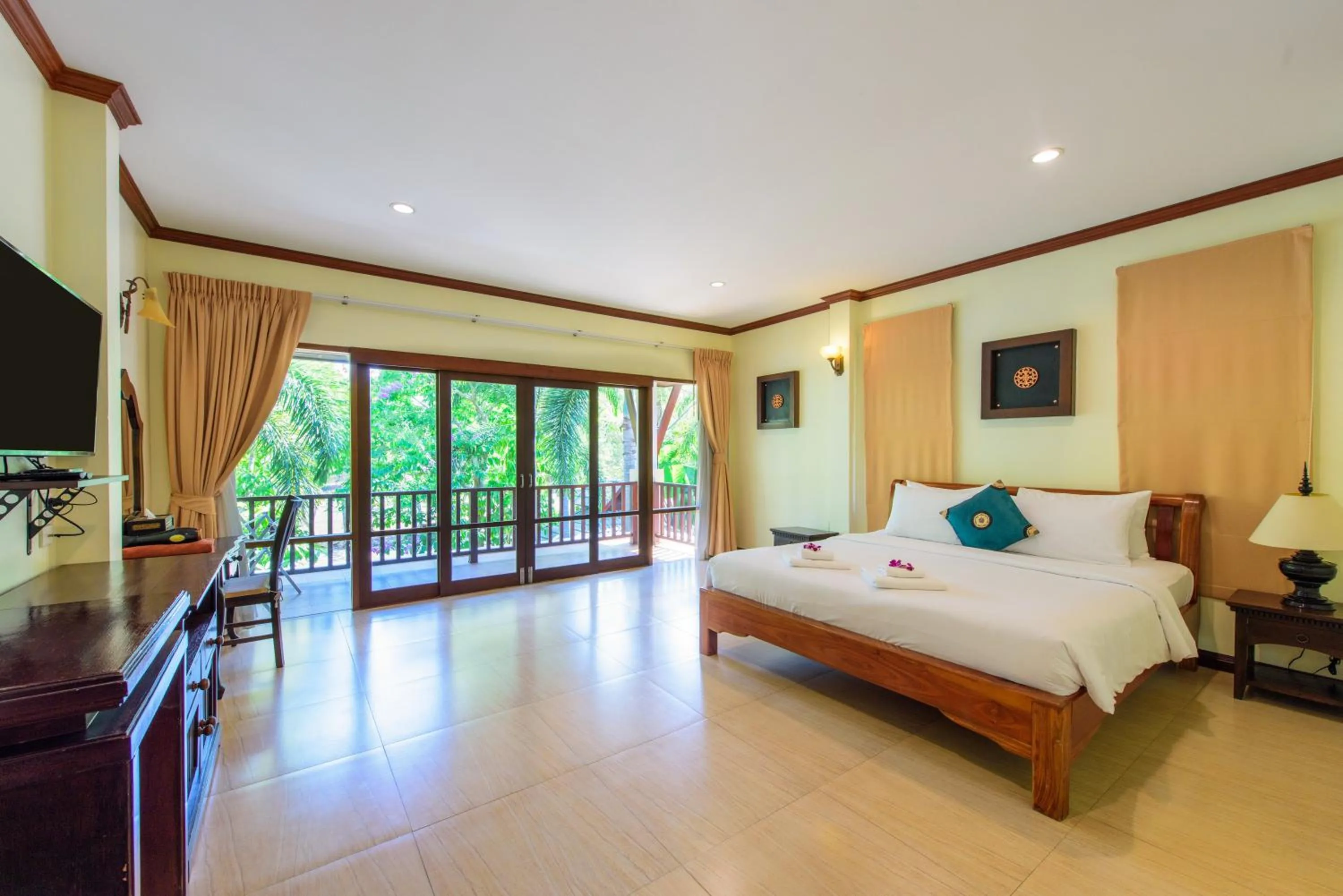 View (from property/room), Bed in Baan Grood Arcadia Resort & Spa