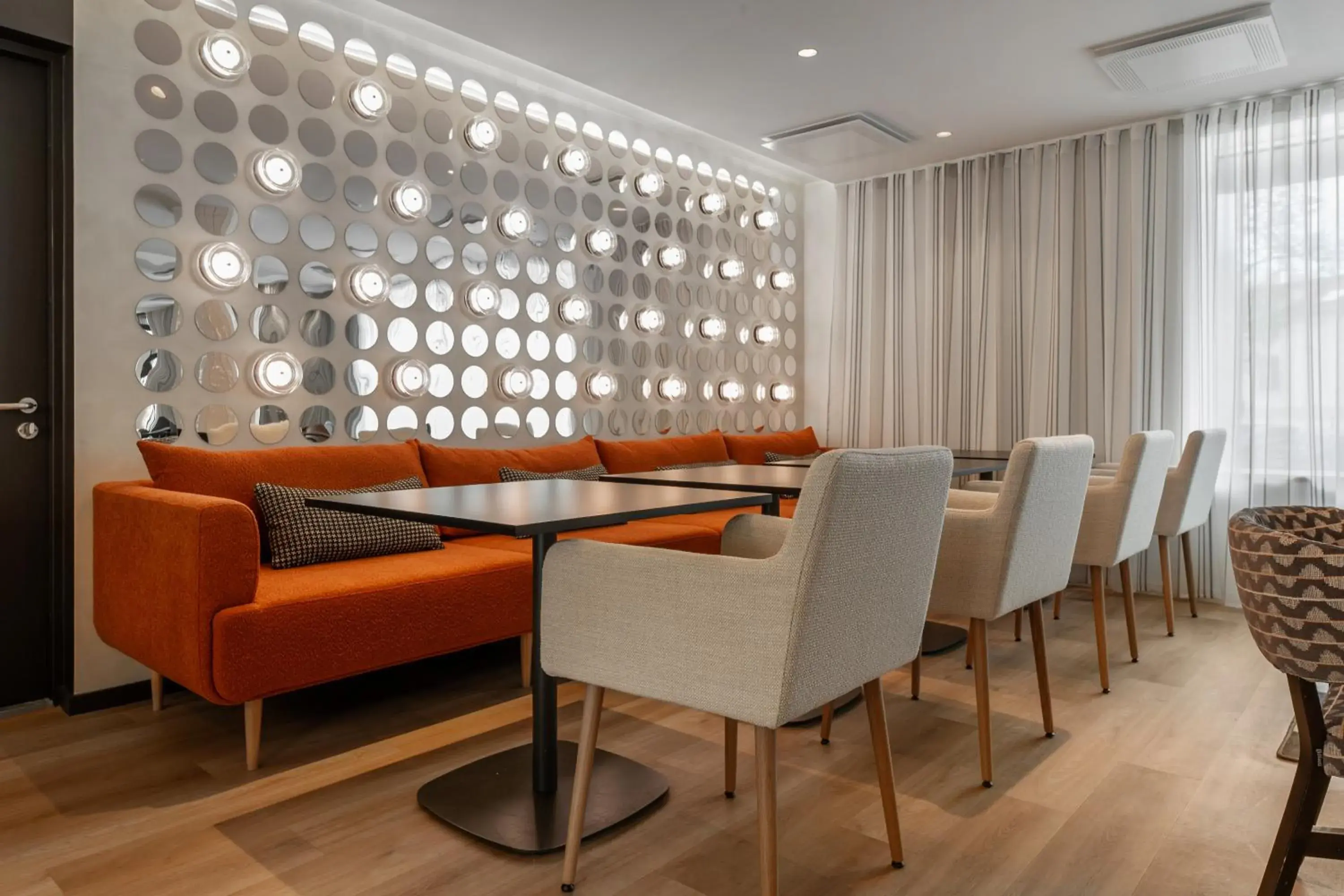 Restaurant/places to eat in ibis Styles Tallinn Restaurant/places to eat in ibis Styles Tallinn