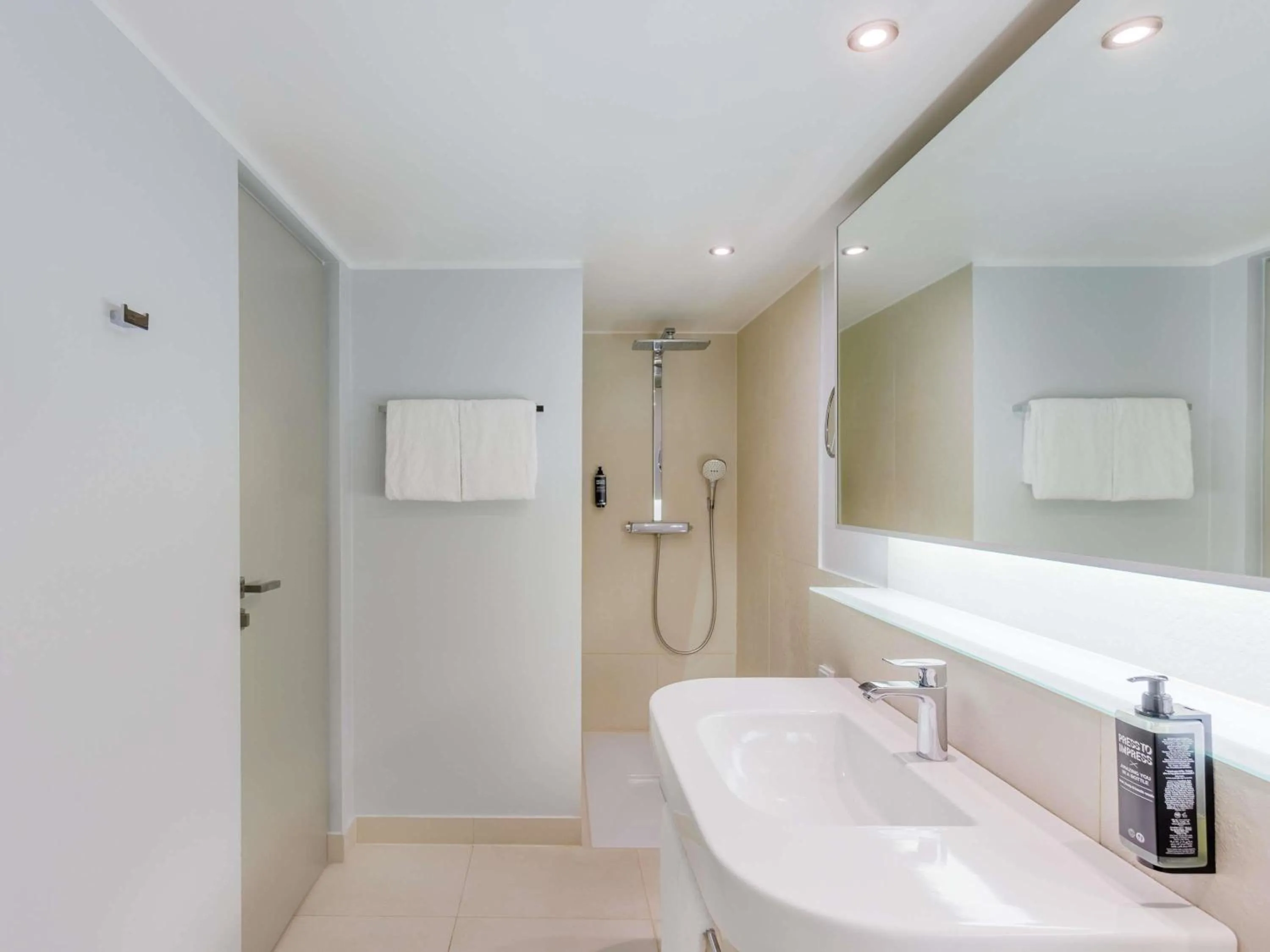 Bathroom in ibis Styles Tallinn