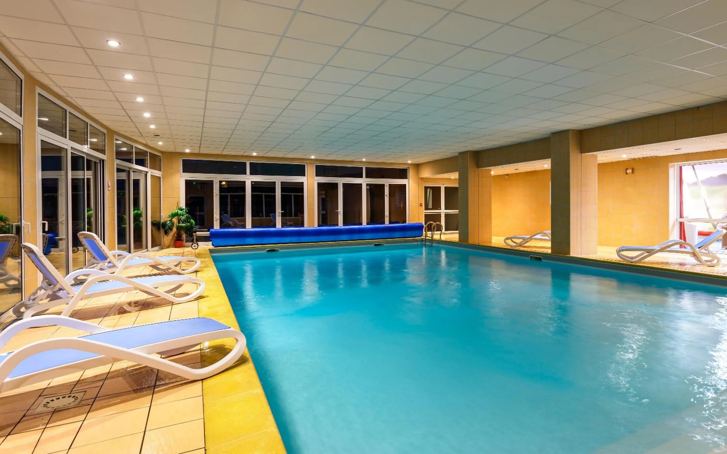 Swimming pool in Lagrange Vacances Cap Green