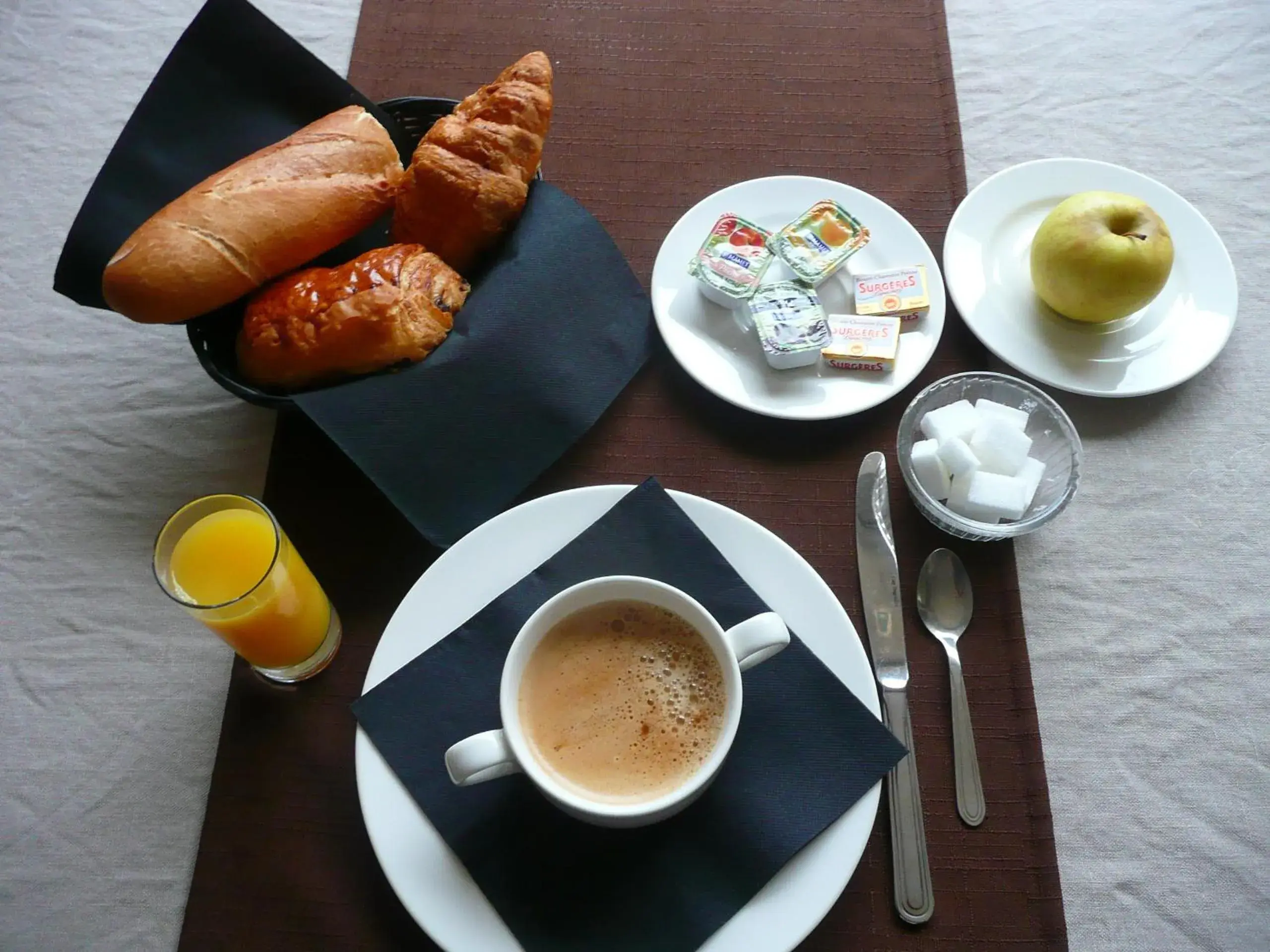 Restaurant/places to eat in Hôtel Atrium Restaurant/places to eat in Hôtel Atrium