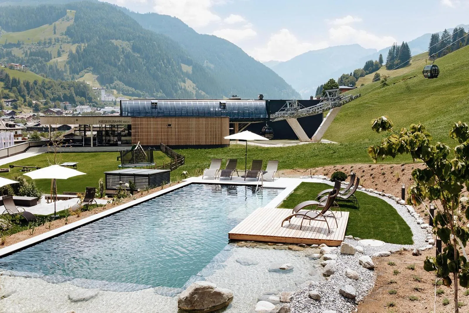 Swimming pool in Hotel Roslehen