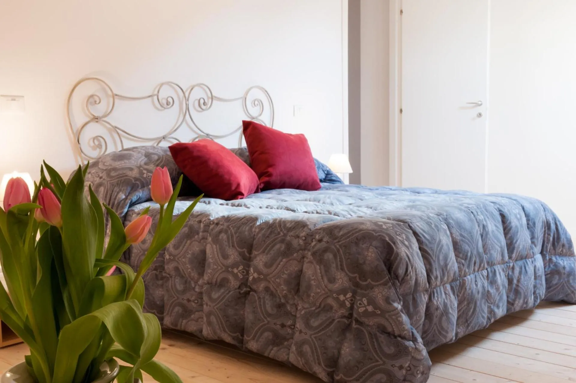 Bed in Quiet Home Terracina Apartments