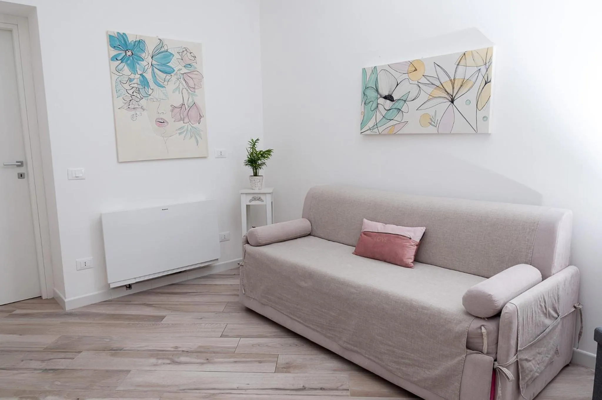 Living room in Quiet Home Terracina Apartments