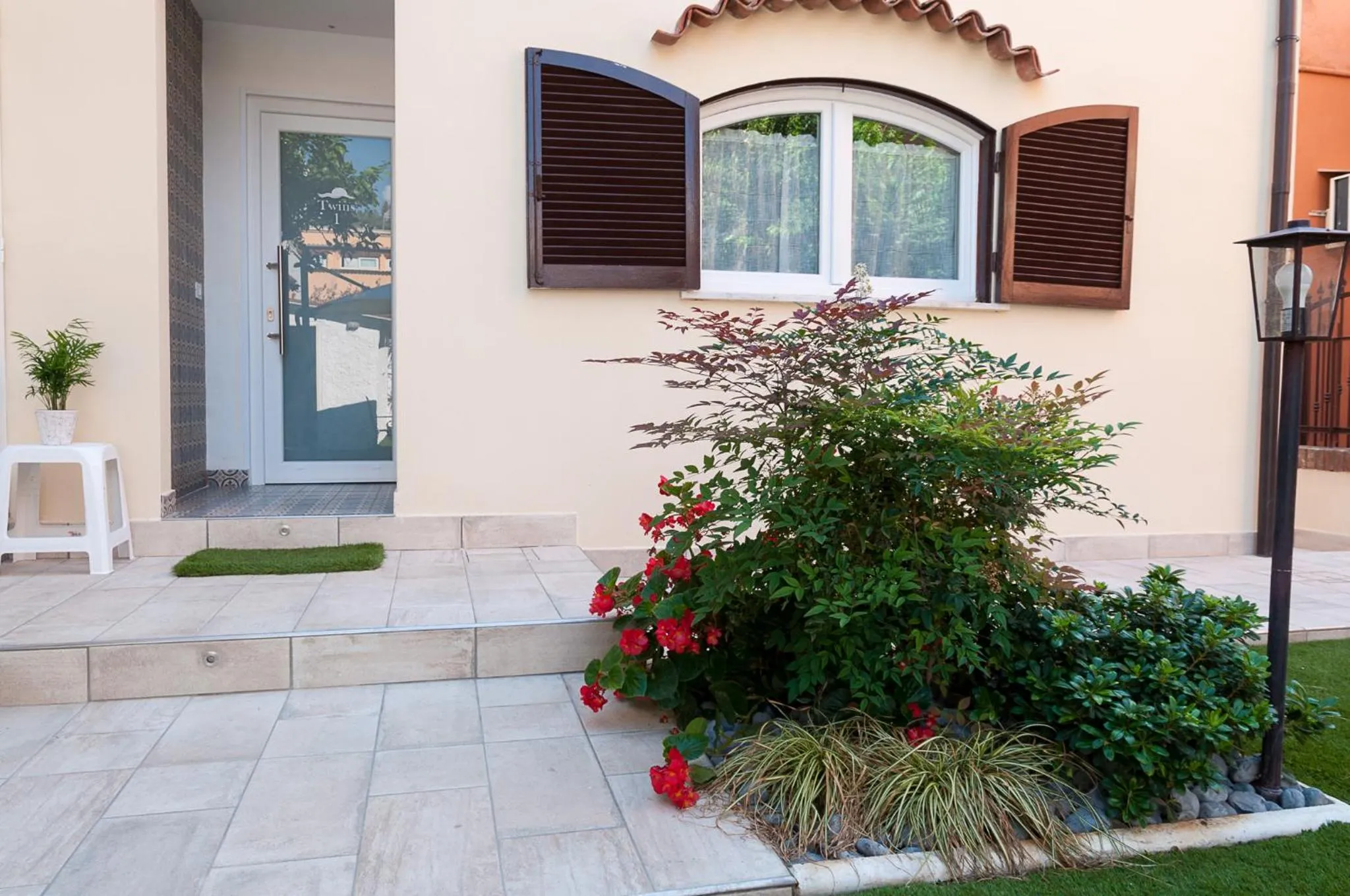 Facade/entrance in Quiet Home Terracina Apartments