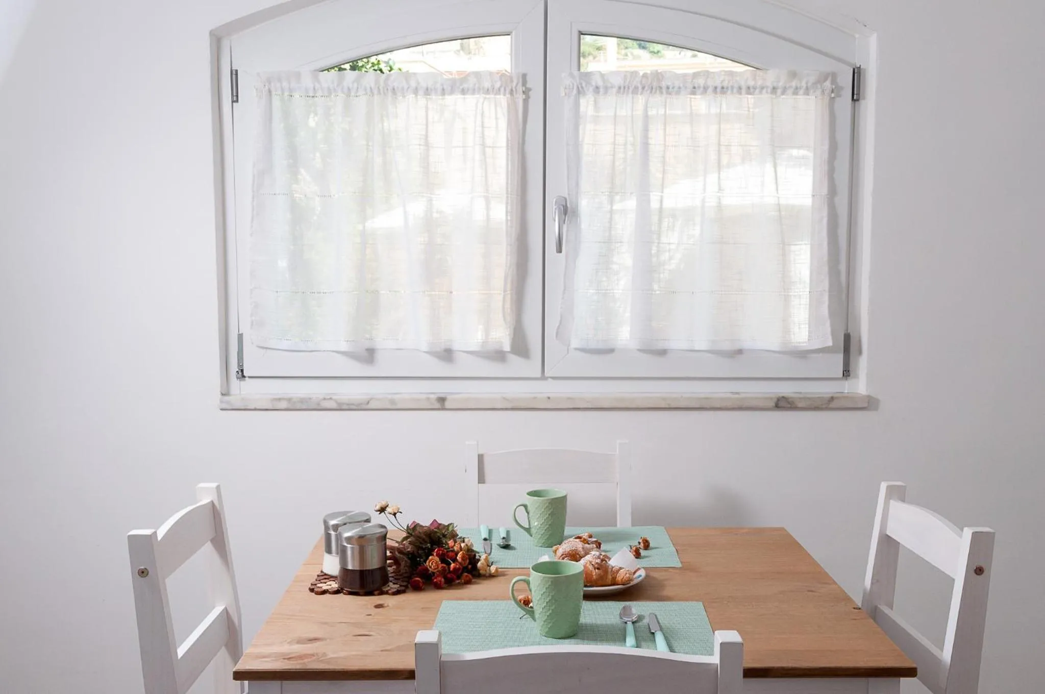 Dining area in Quiet Home Terracina Apartments
