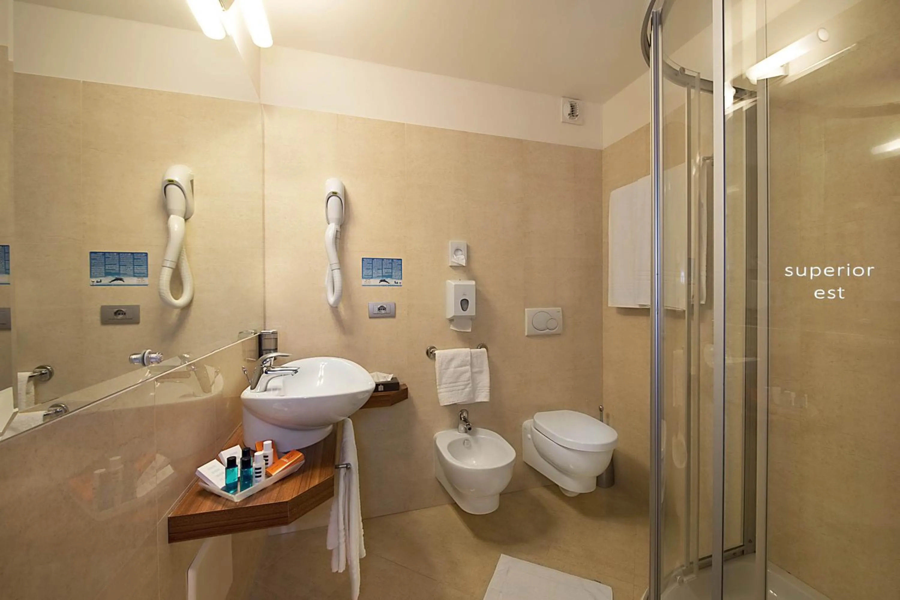 Shower in Hotel San Marco