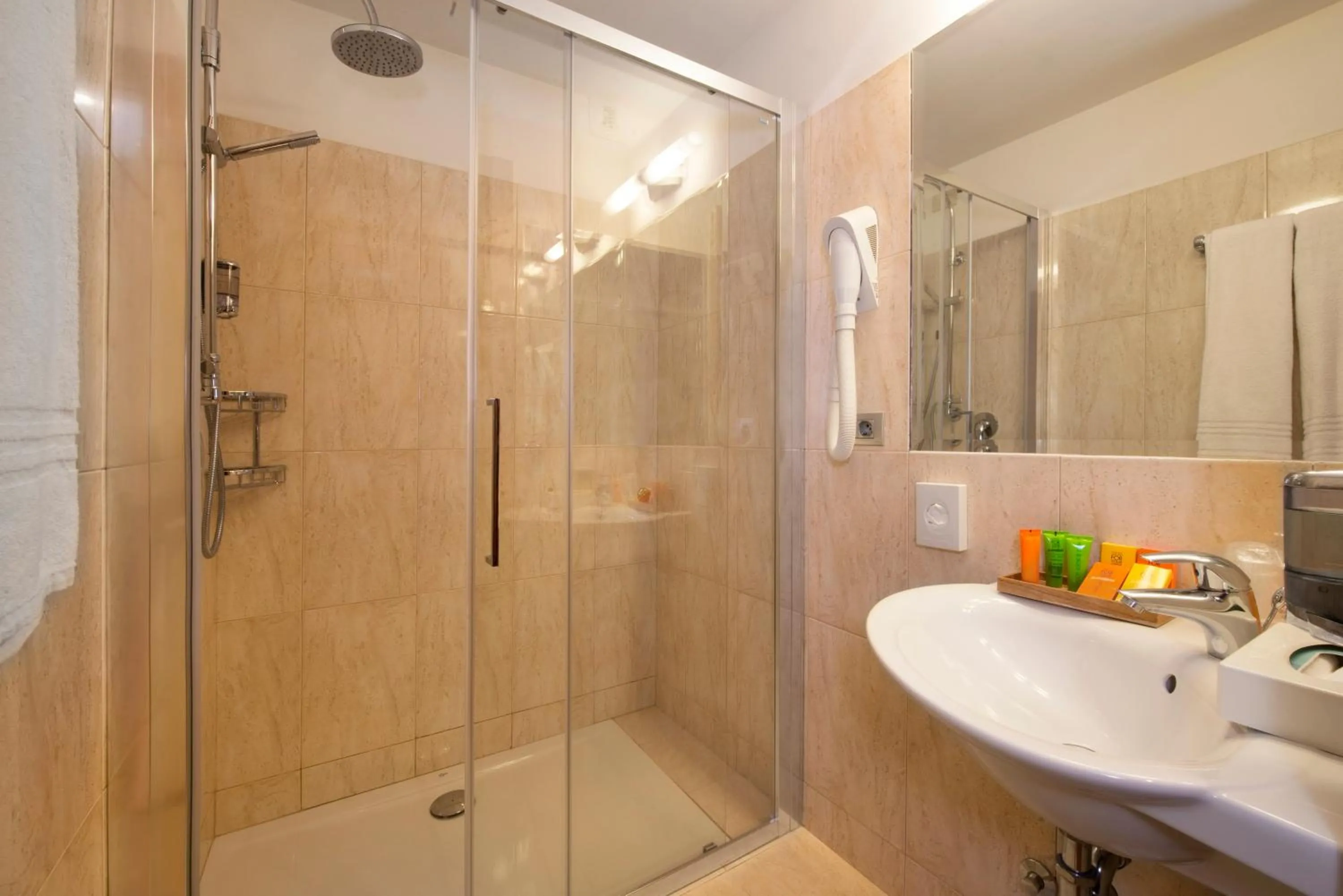 Shower in Hotel San Marco