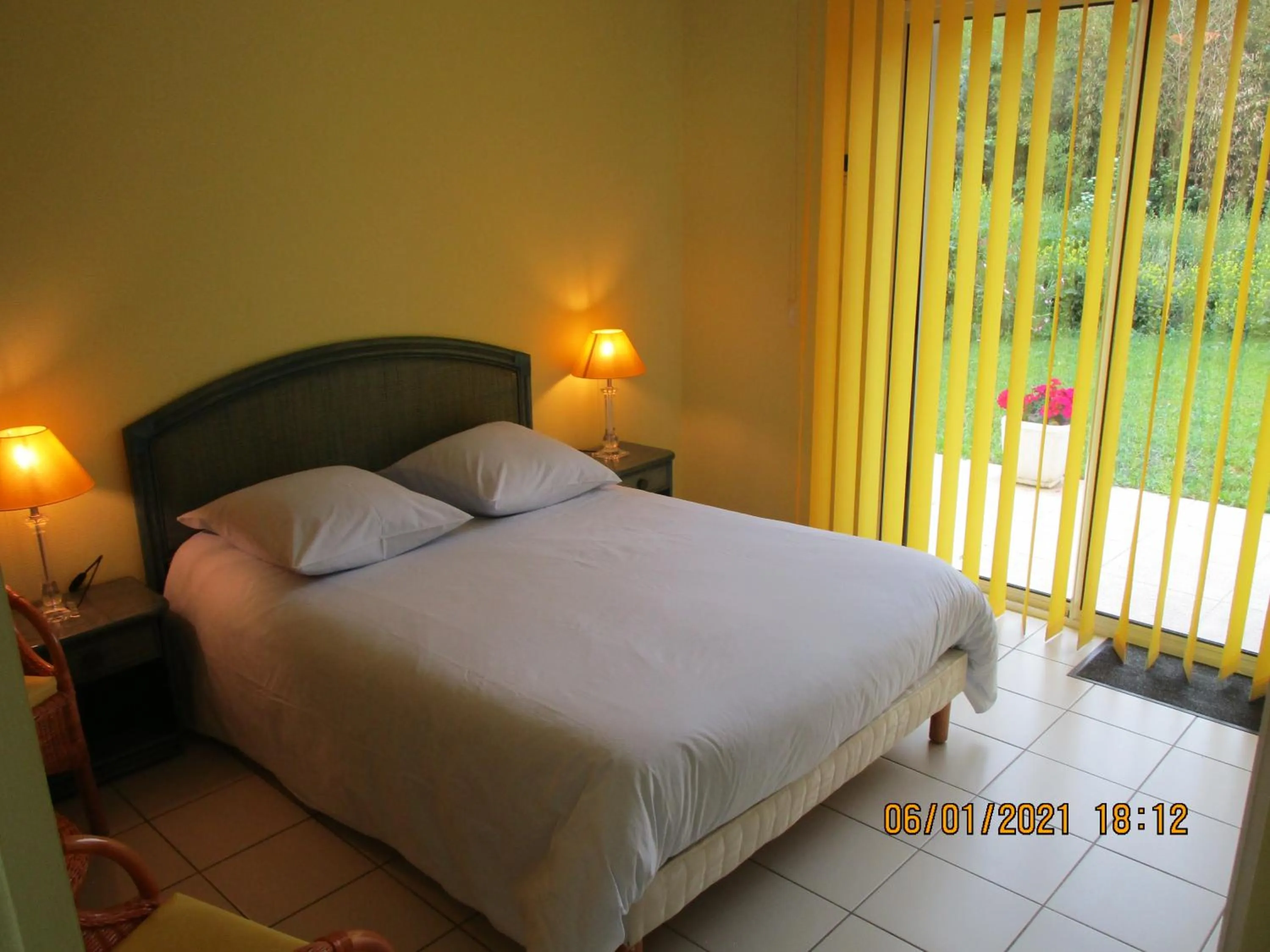 Bed in Locatlantique