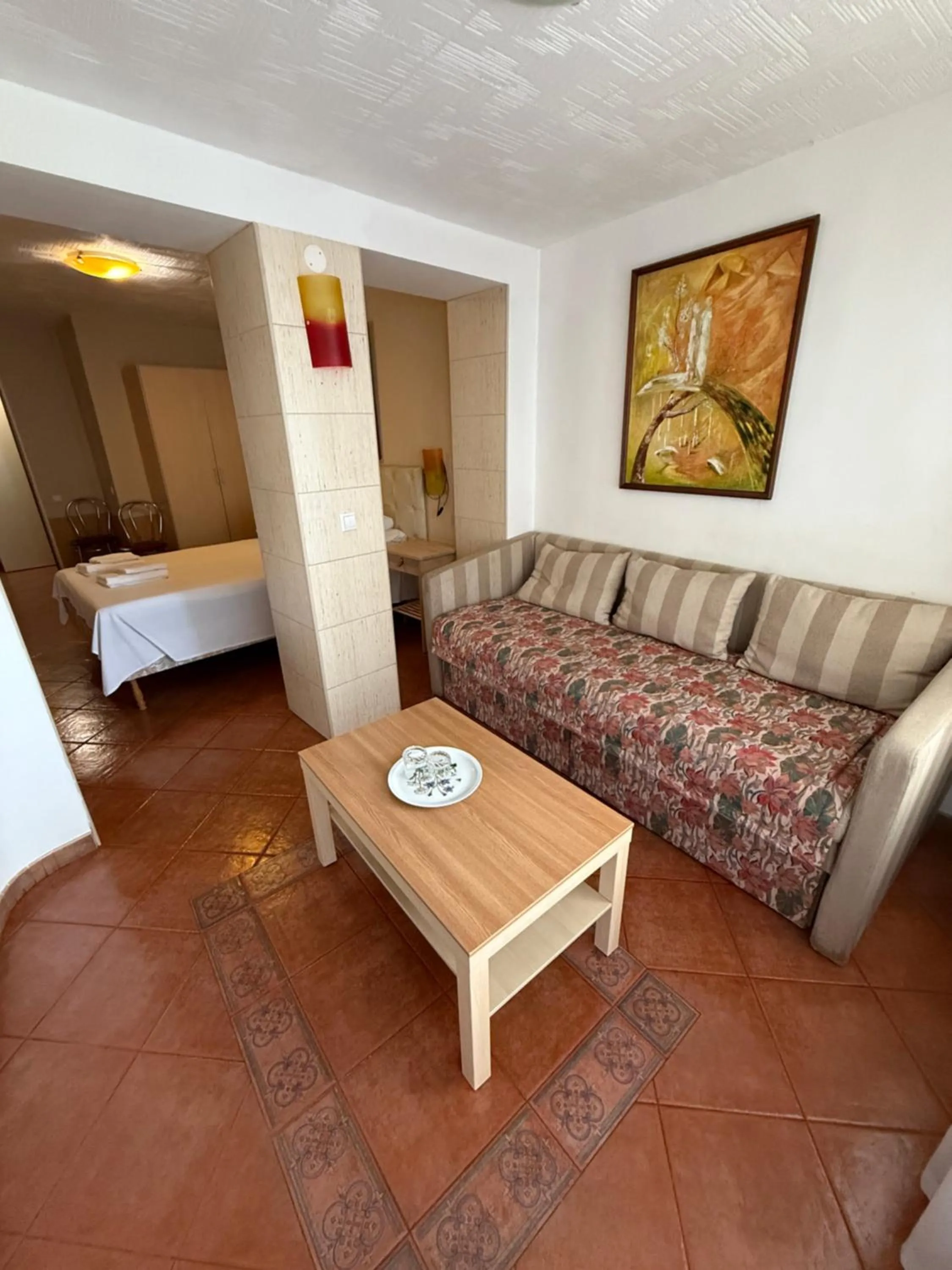 Seating area, Bed in Velga