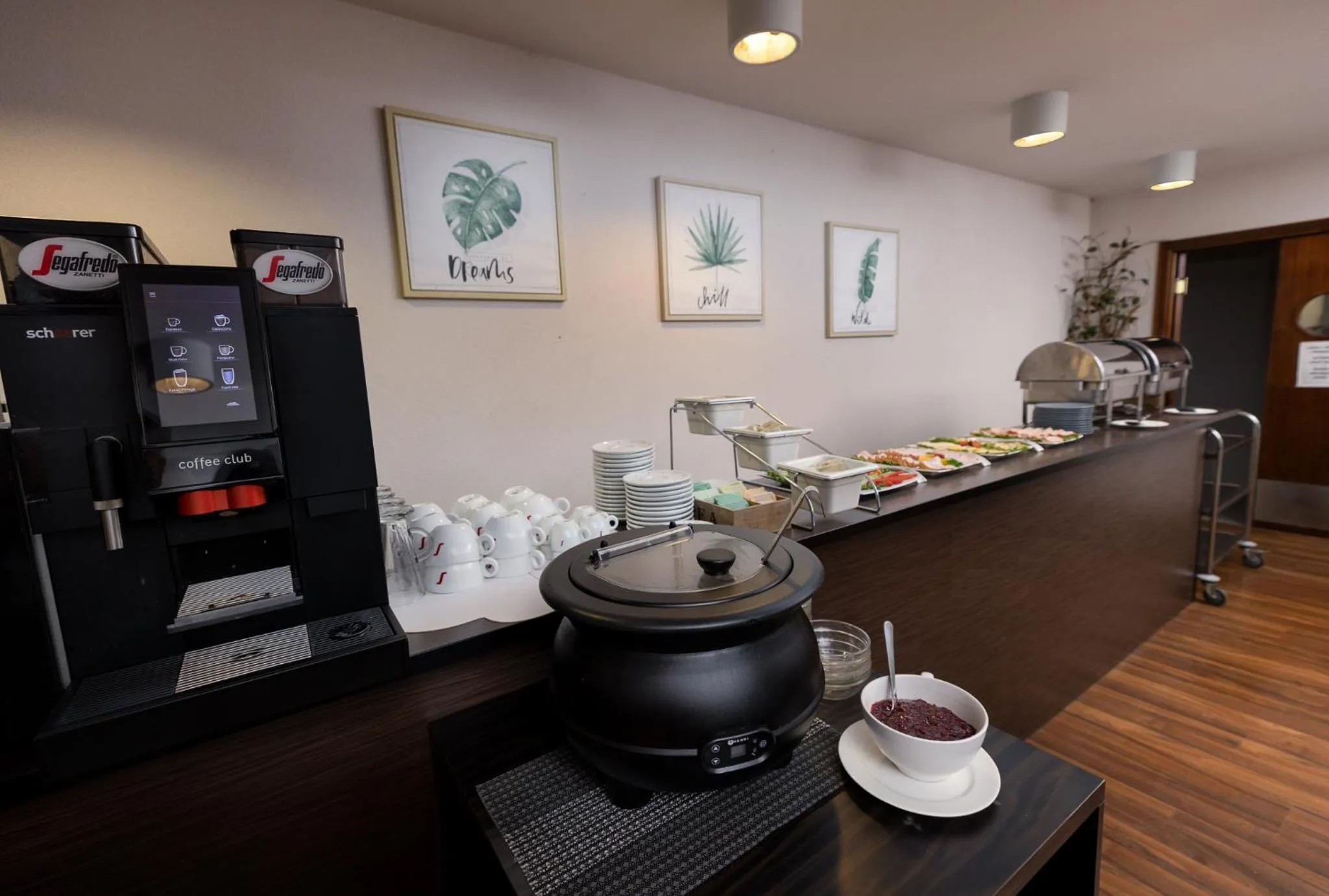 Coffee/tea facilities in Peoleo Hotell