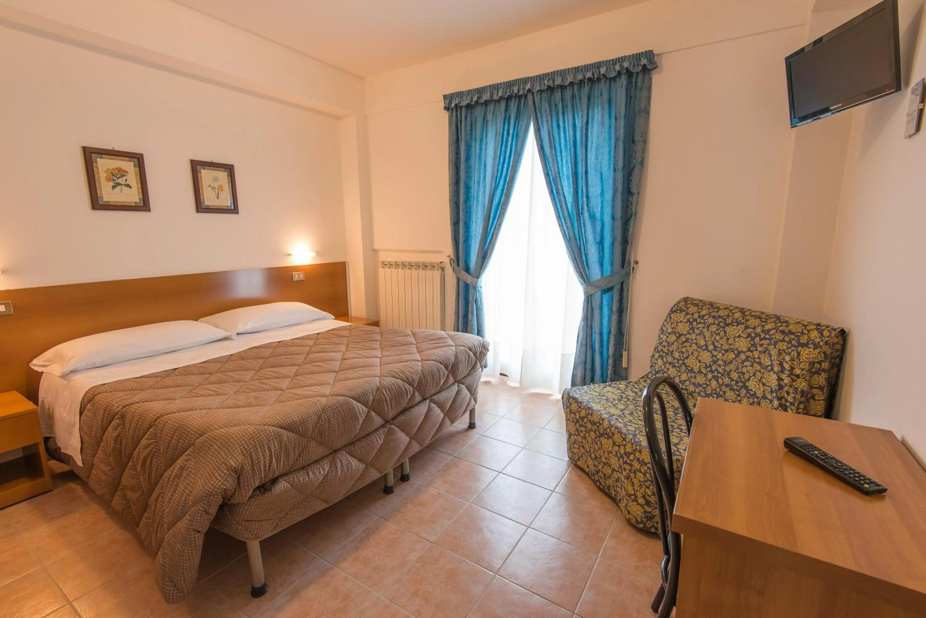 Photo of the whole room, Bed in Albergo Della Corte