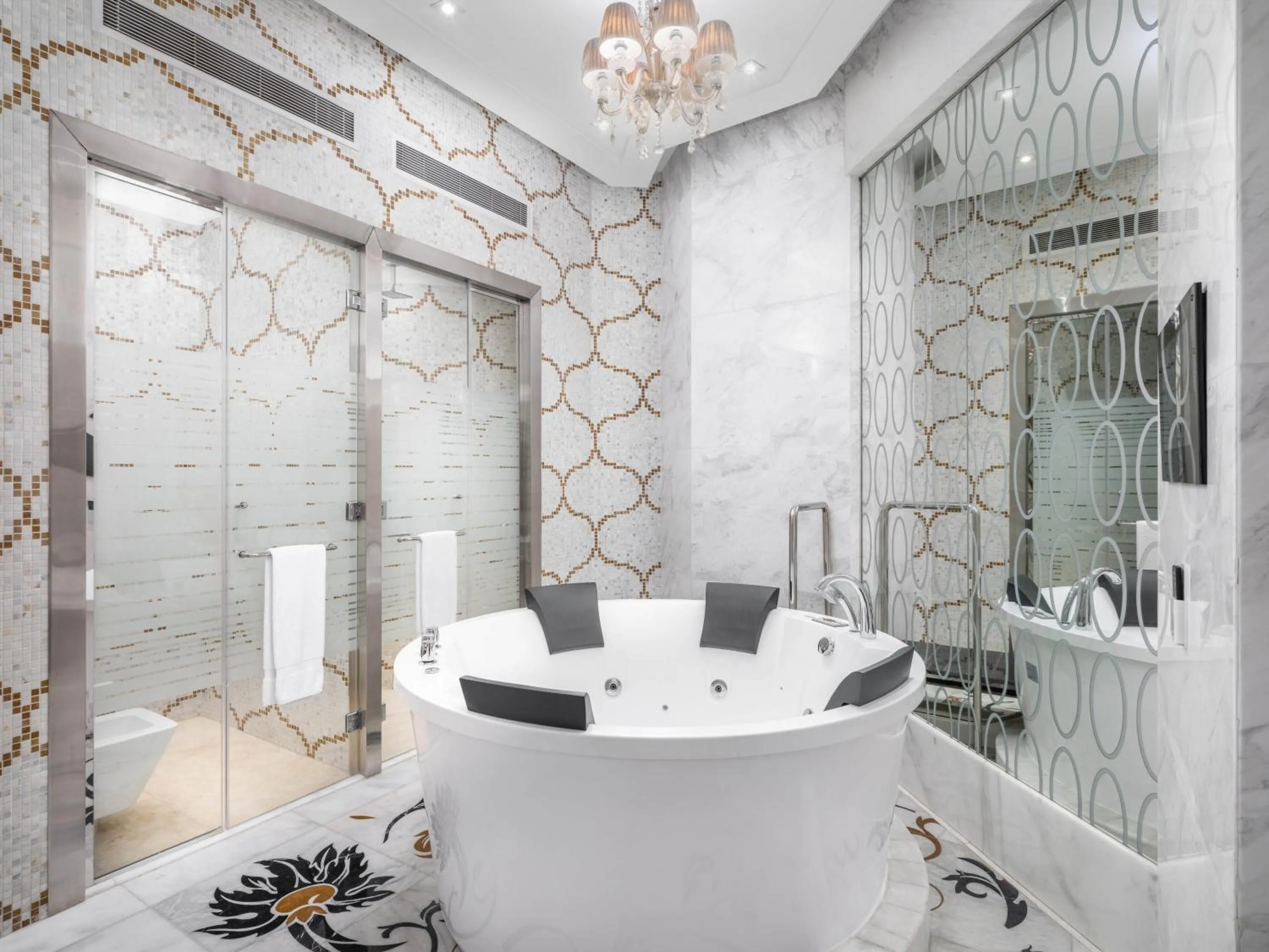 Shower in The Venue Jeddah Corniche