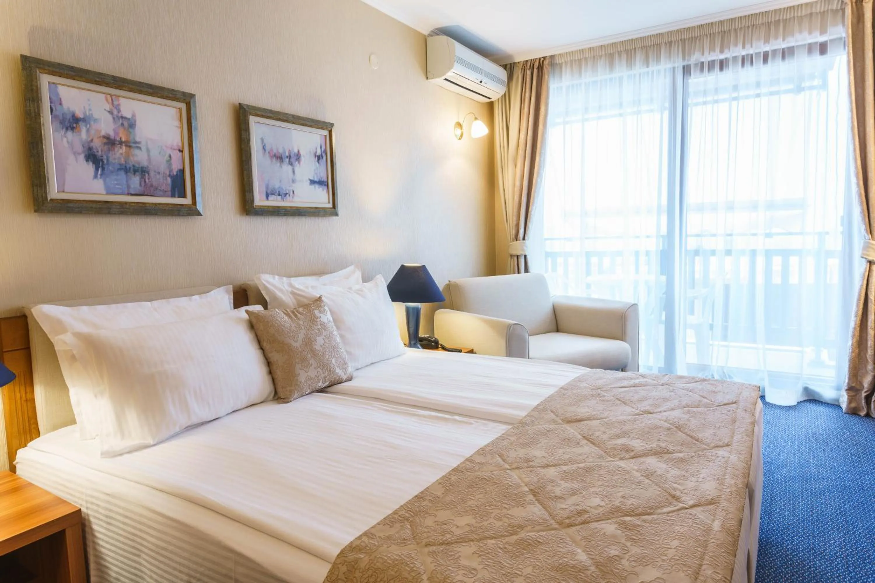 Photo of the whole room in Fjord B&B