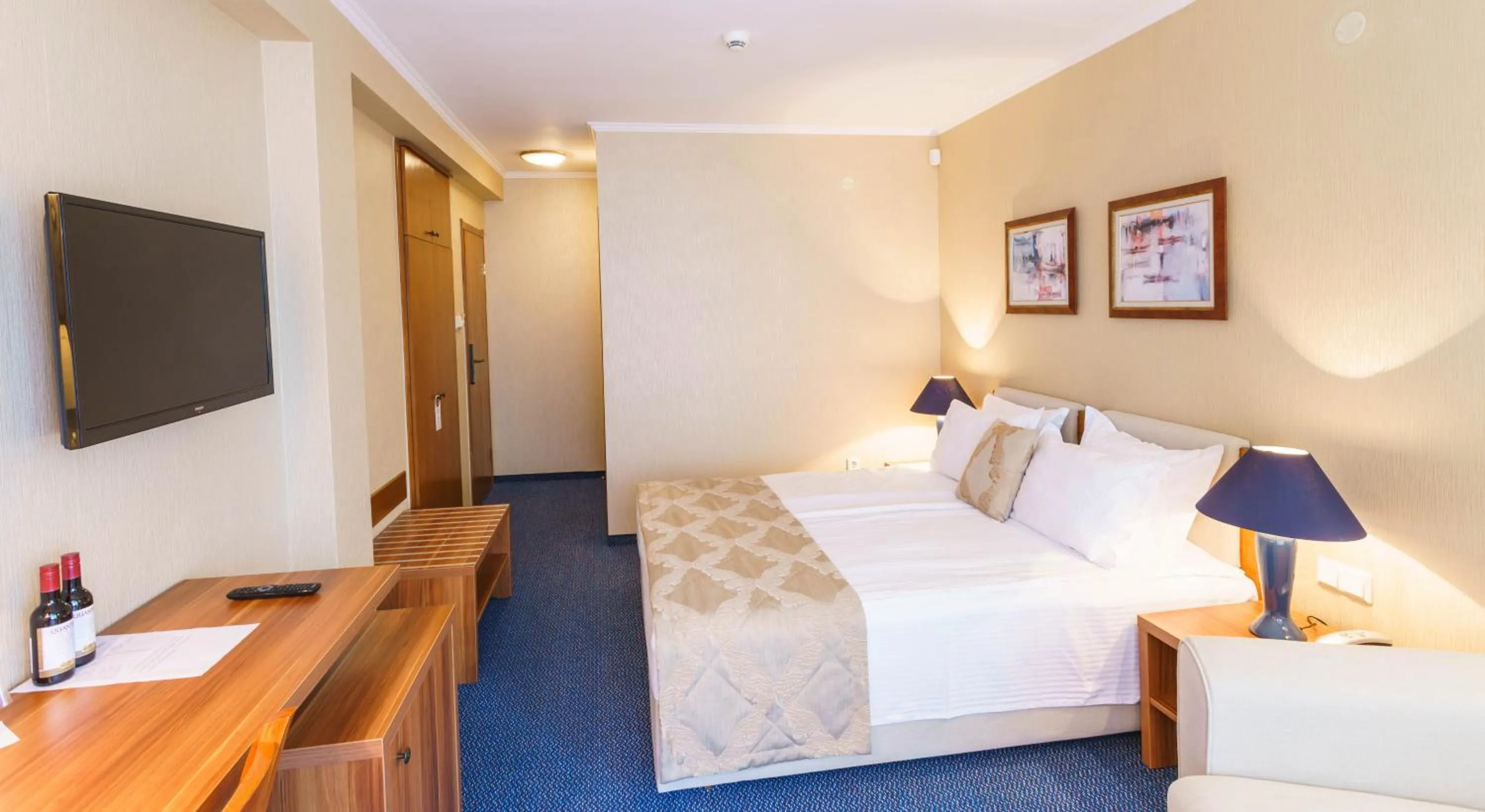 Photo of the whole room in Fjord B&B