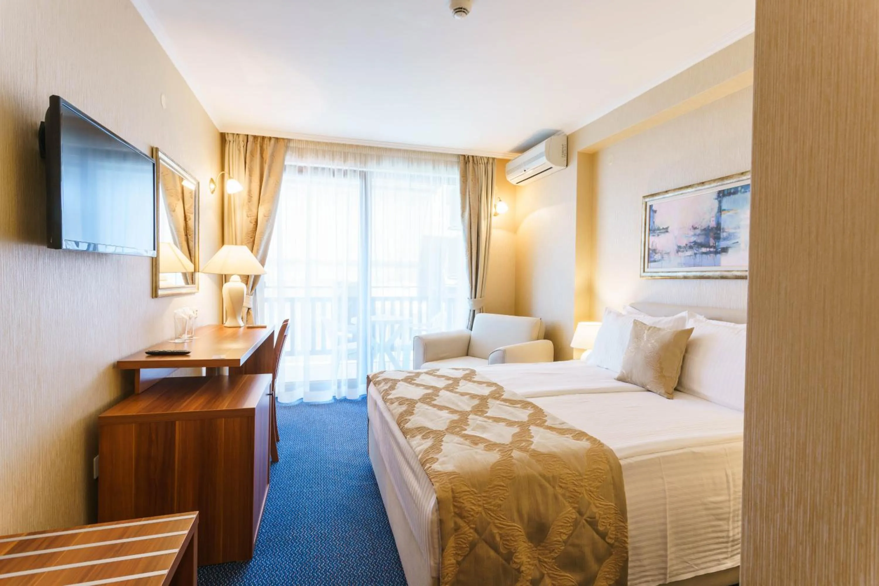 Photo of the whole room in Fjord B&B