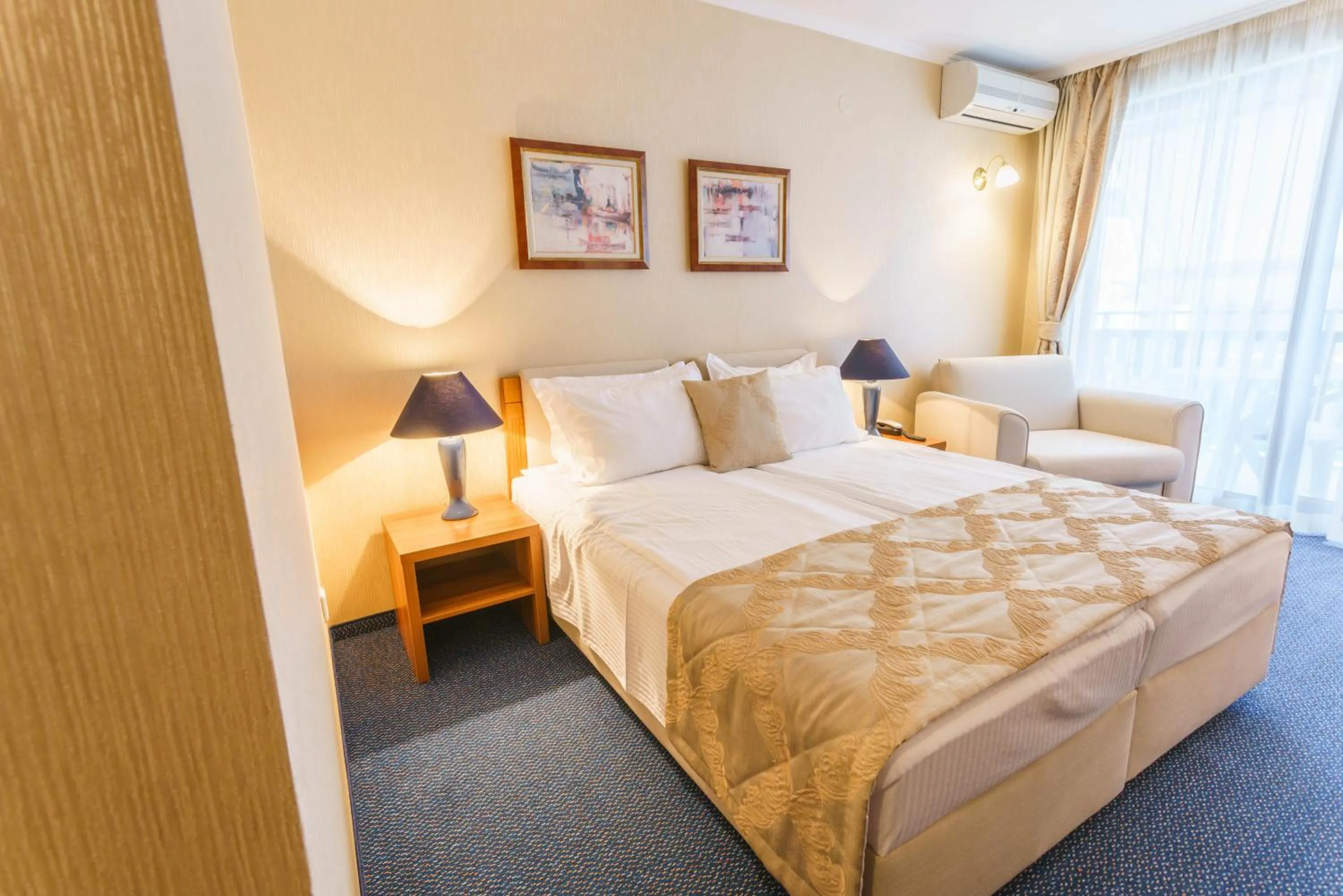 Photo of the whole room in Fjord B&B