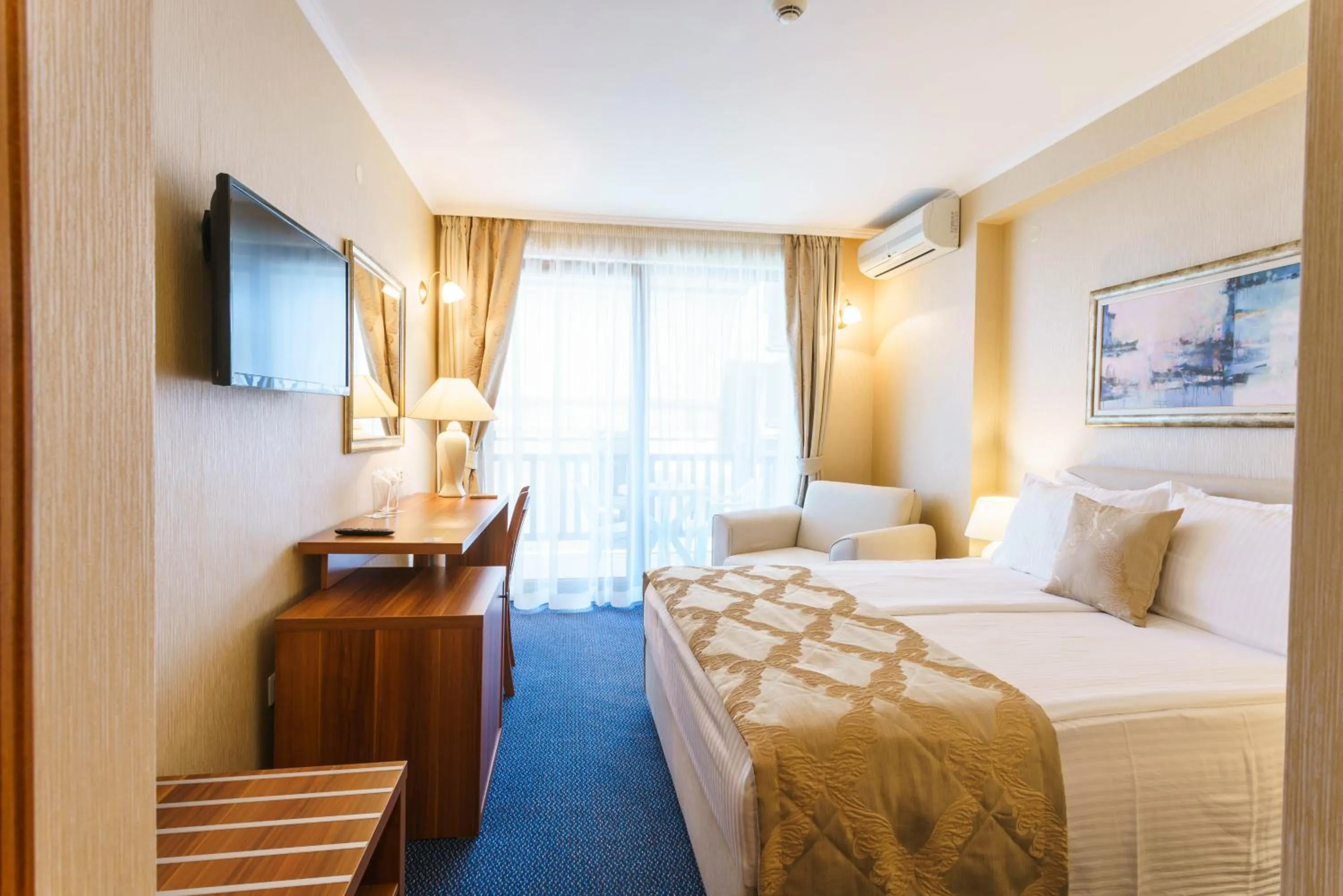 Photo of the whole room in Fjord B&B