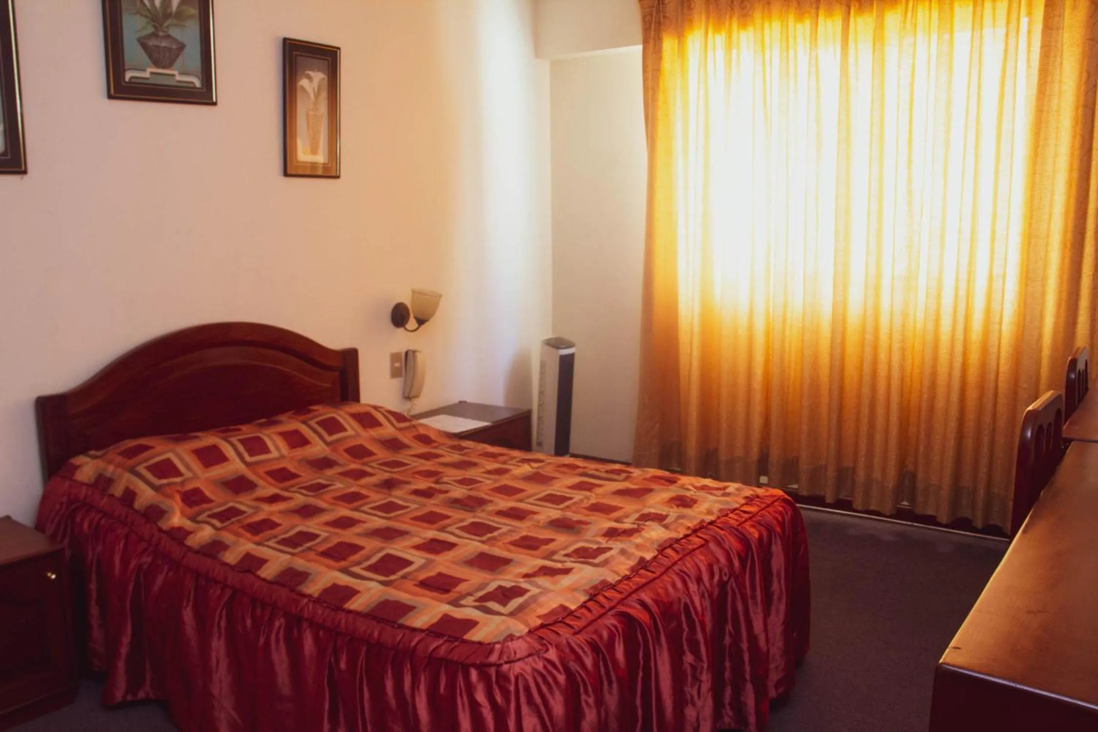 Bed in Hotel Internacional